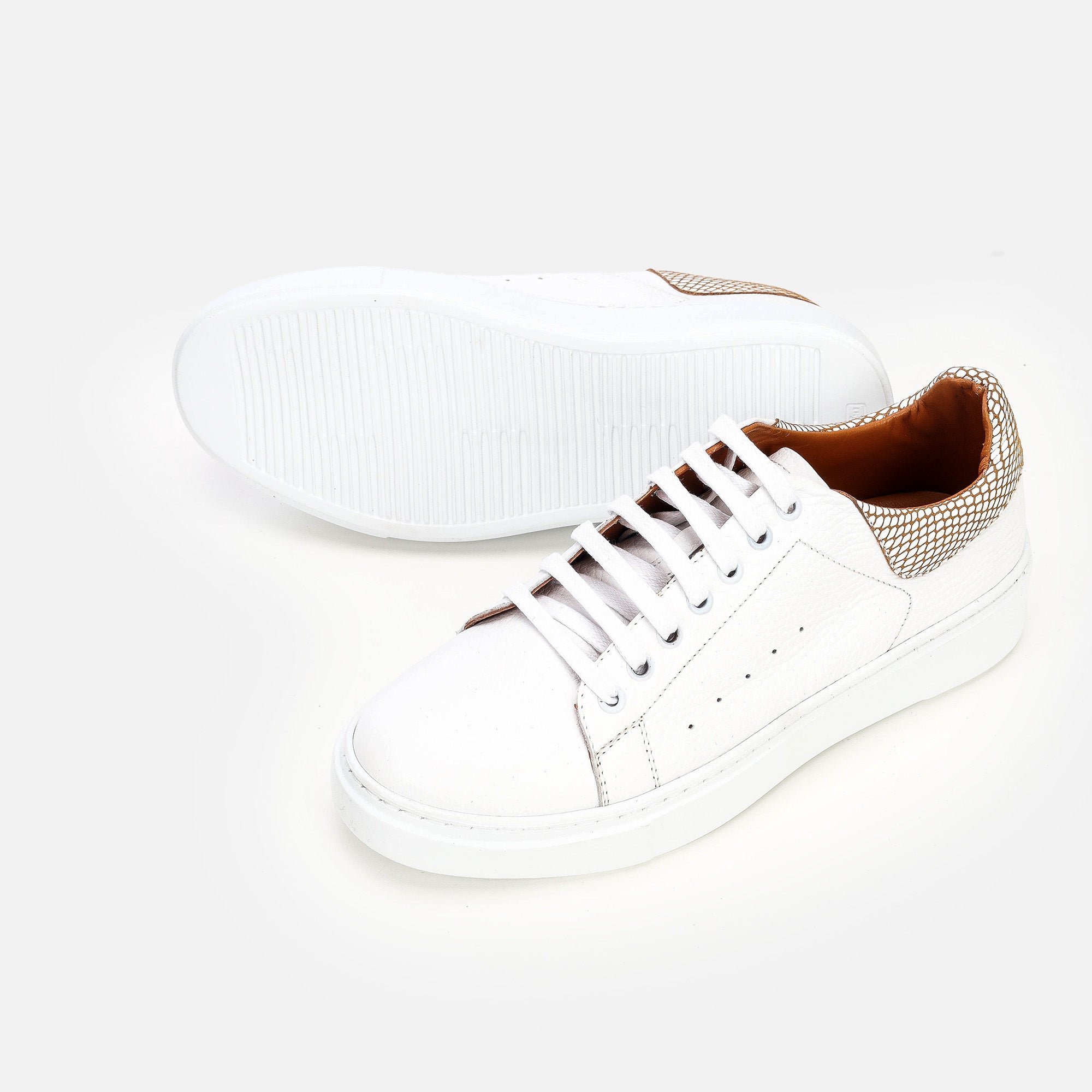 Odine en cuir blanc