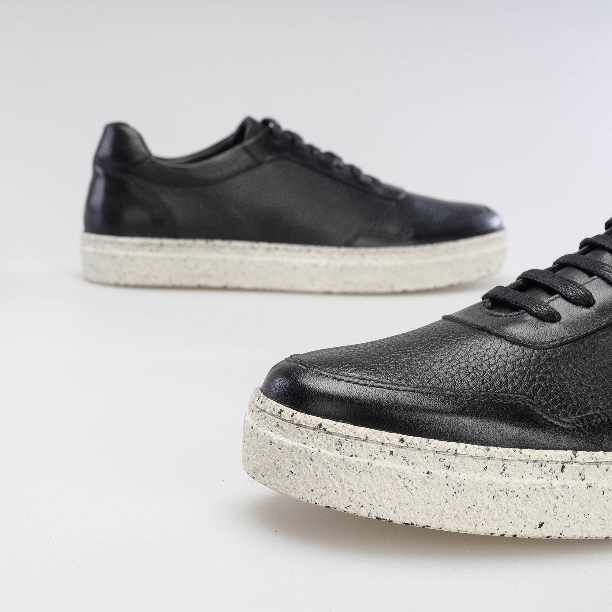 Kuster Sneakers / Basket en cuir Noir