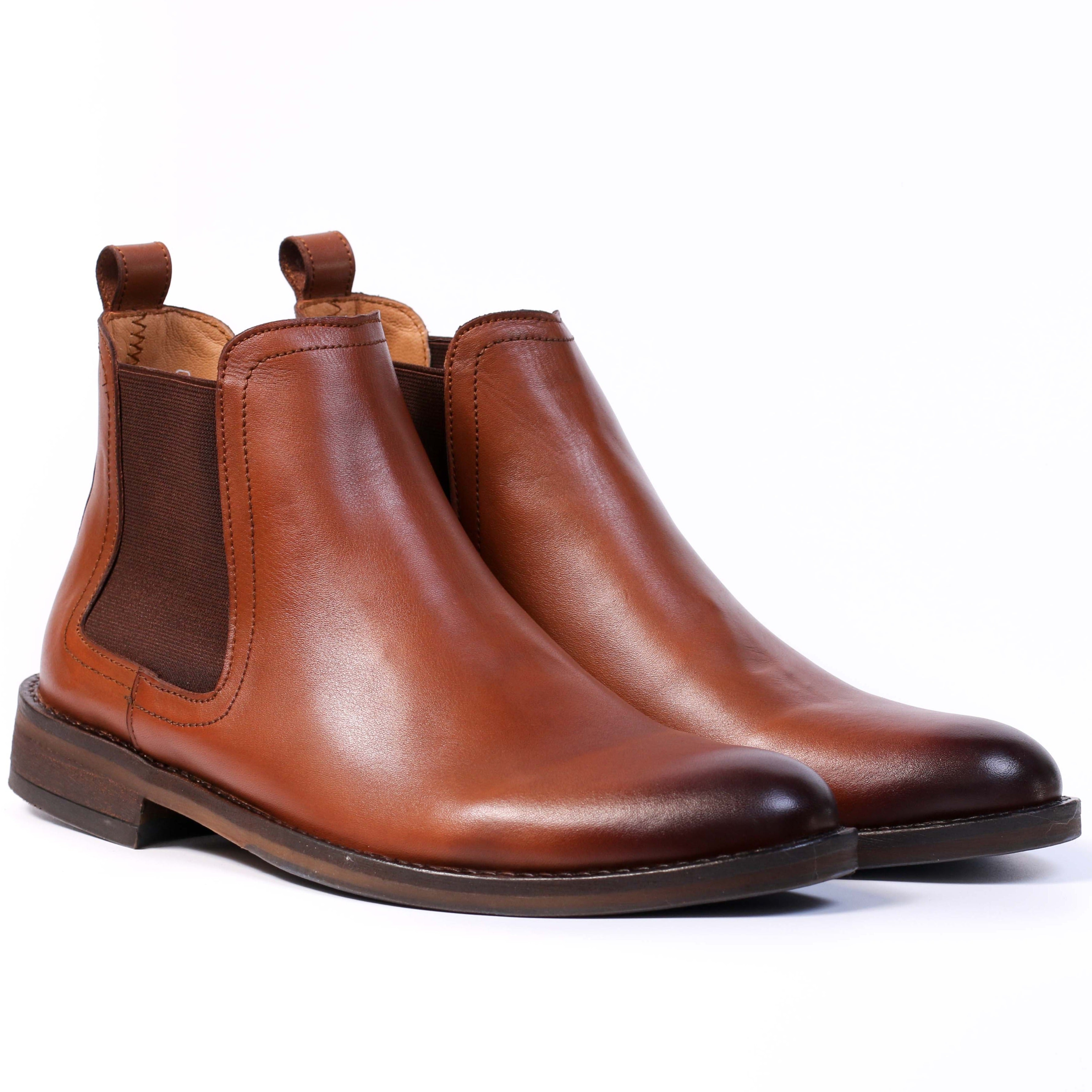 CHELSEA BOOTS EN CUIR TABAC 204