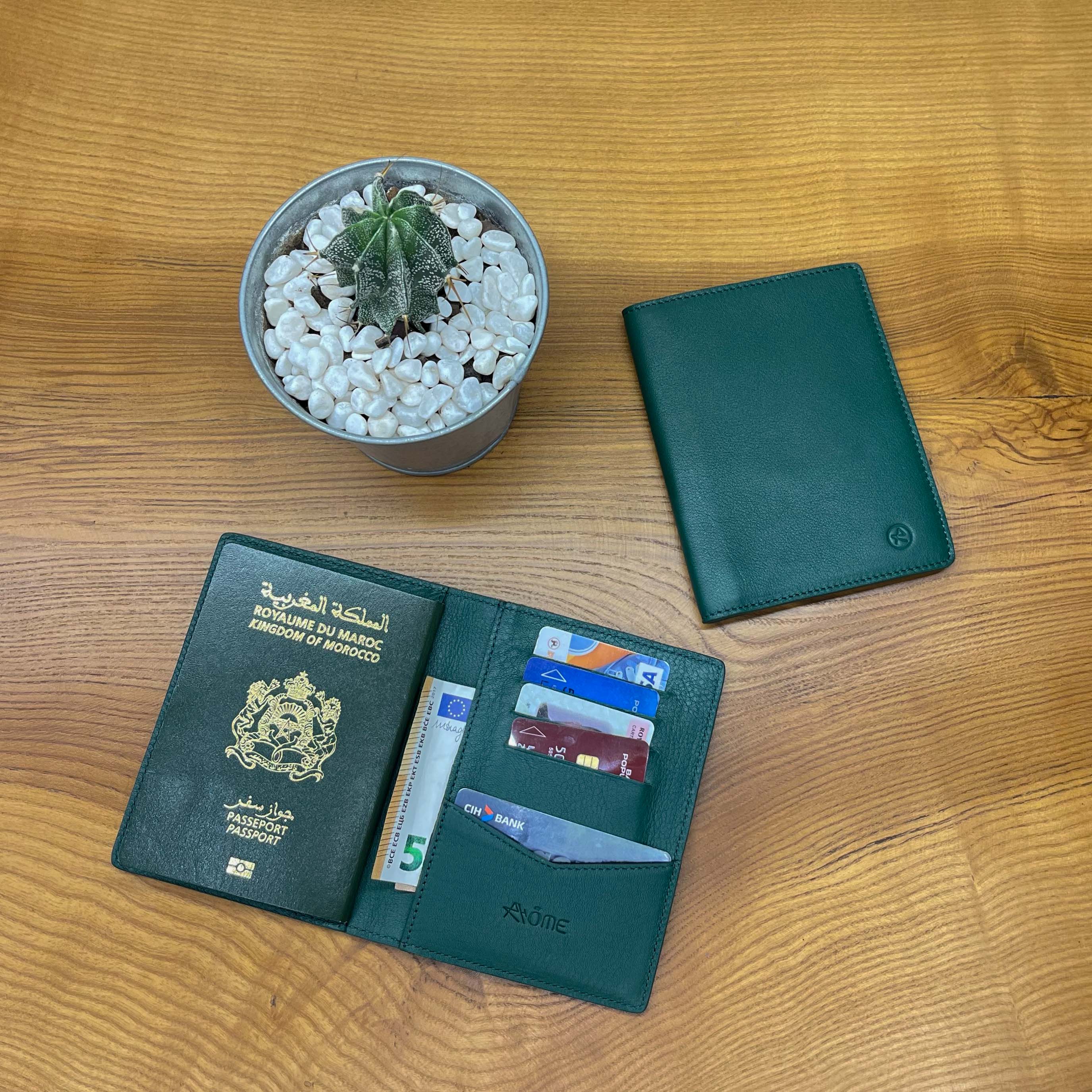 Porte-passeport en cuir VERT
