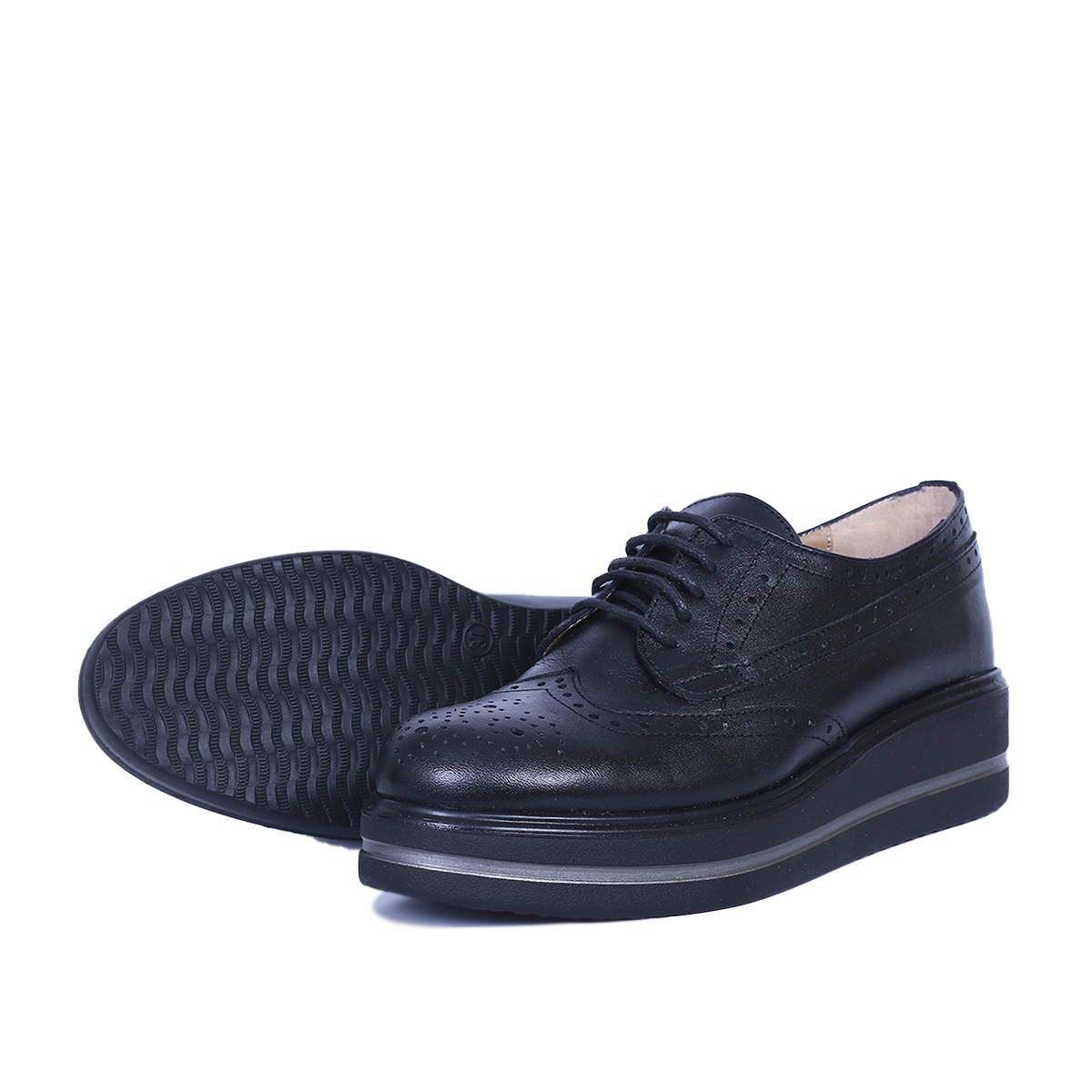 PINAR EN CUIR NOIR