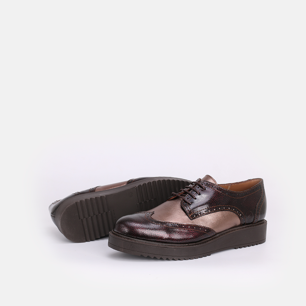 chaussure en cuir vernie 322