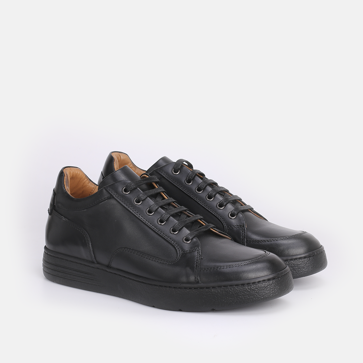 Genova Sneakers / Basket en cuir Noir