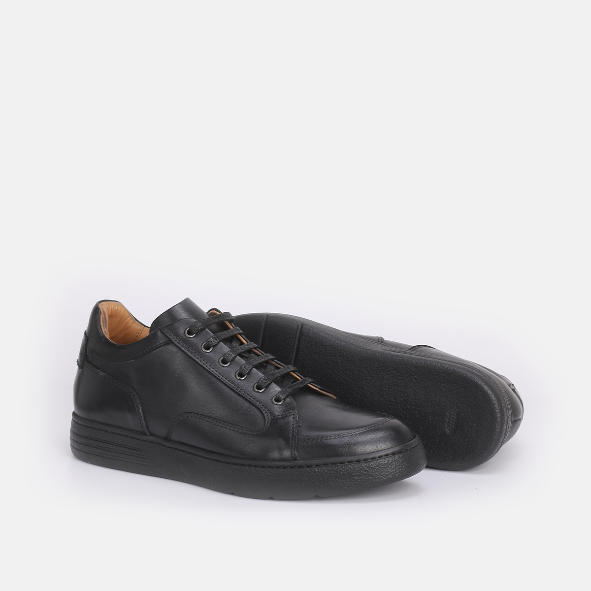 Genova Sneakers / Basket en cuir Noir