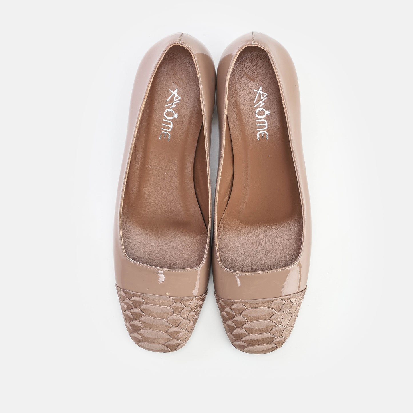 YACOUT EN CUIR BRILLANT NUDE