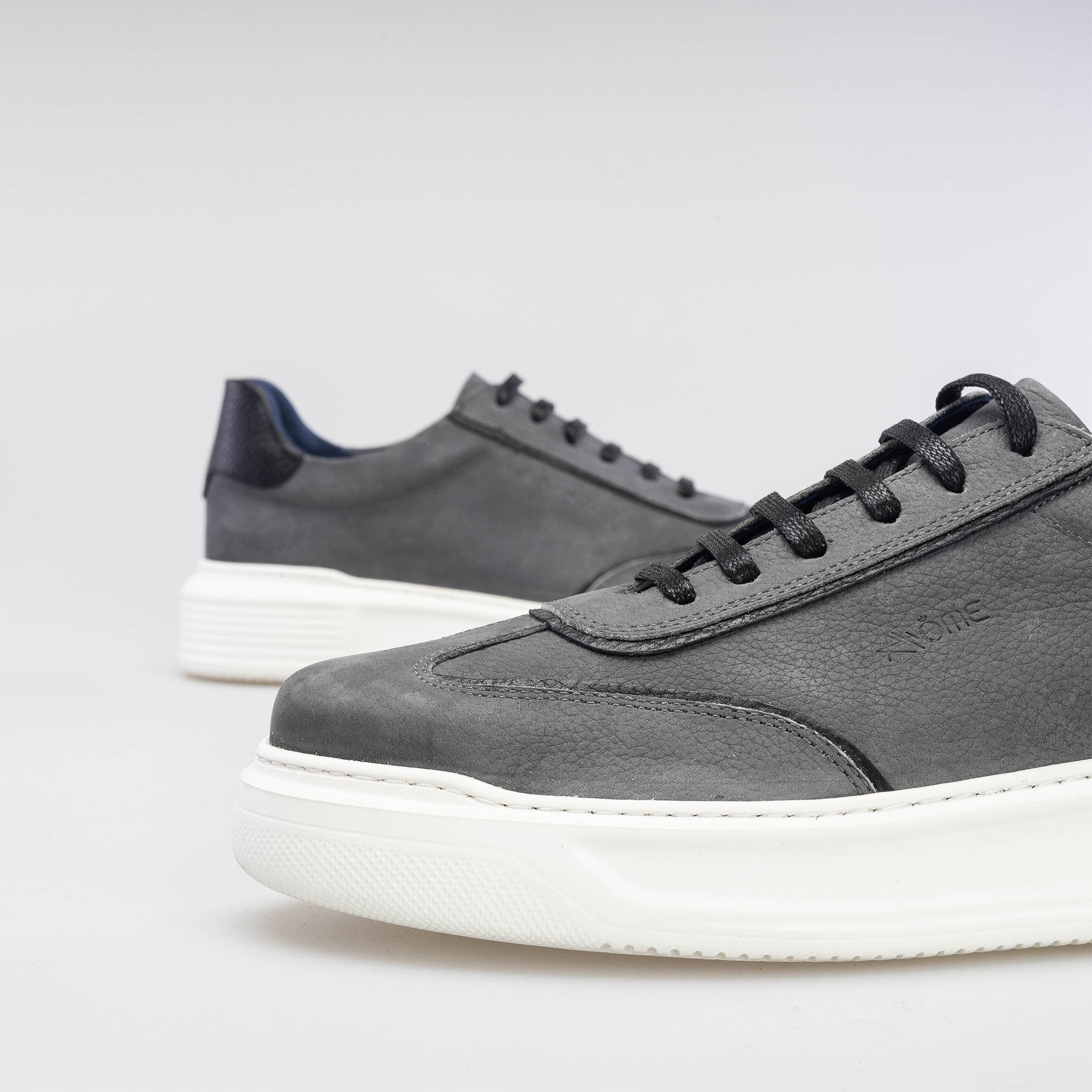 Koa Sneakers / Basket en nubuck Gris