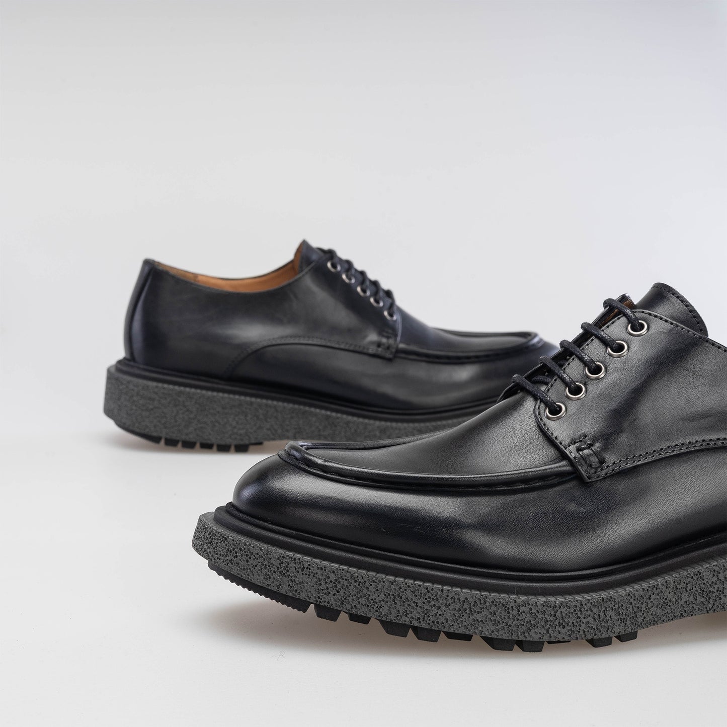 Robin  Derby en cuir noir