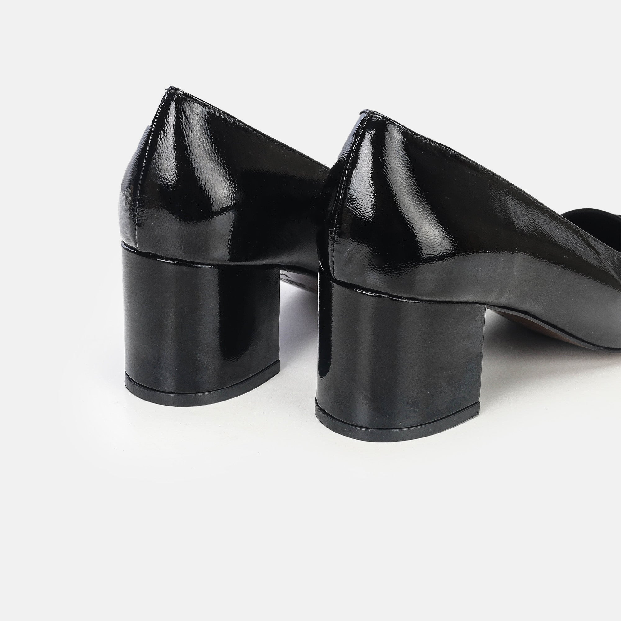 YACOUT EN CUIR BRILLANT NOIR