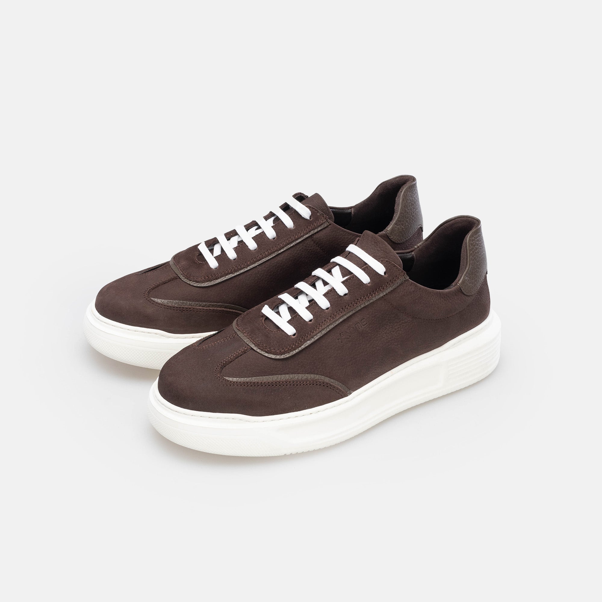 Koa Sneakers / Basket en nubuck Marron