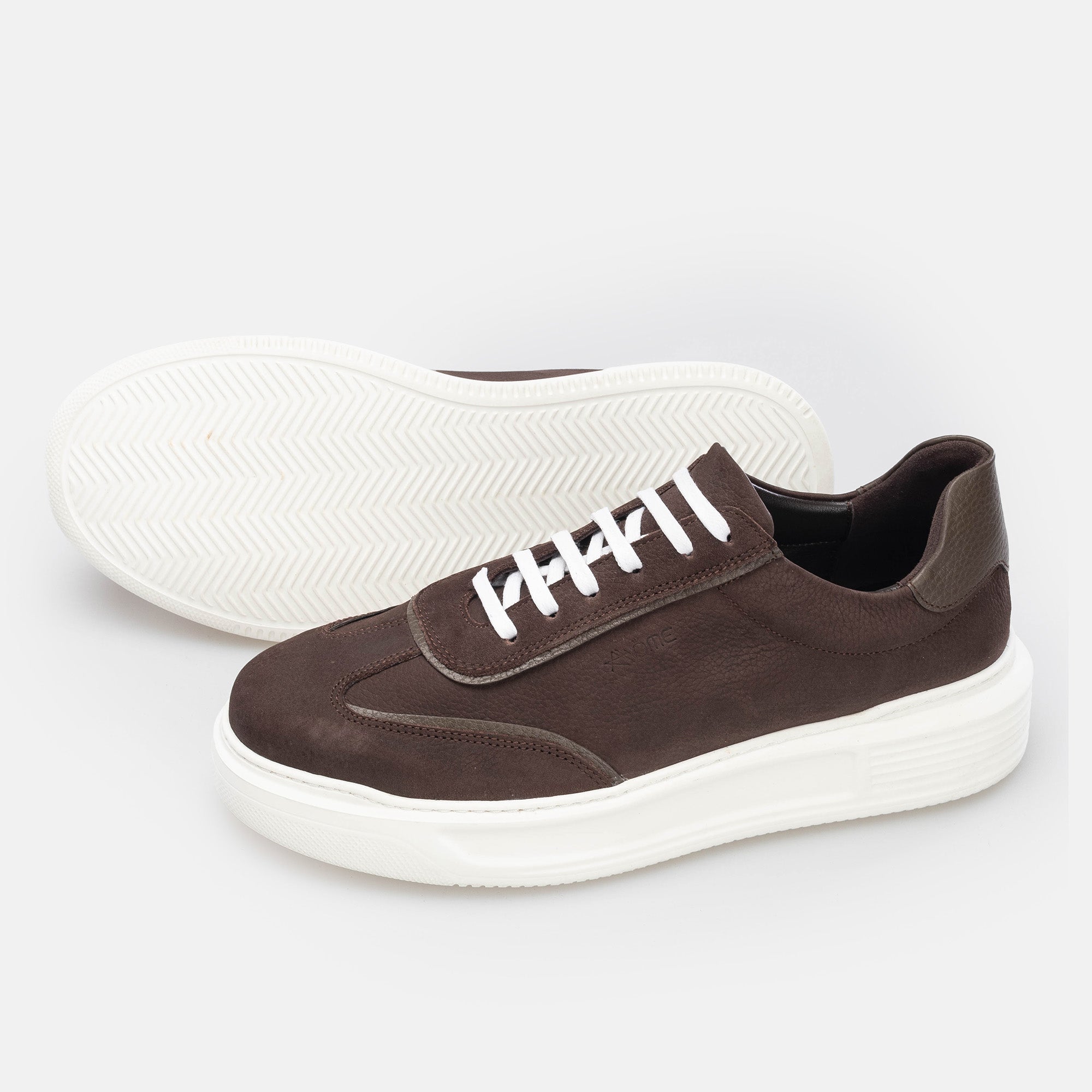 Koa Sneakers / Basket en nubuck Marron