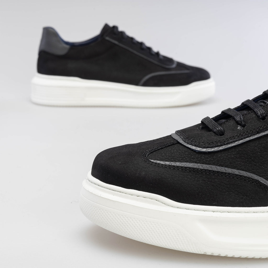 Koa Sneakers / Basket en nubuck Noir