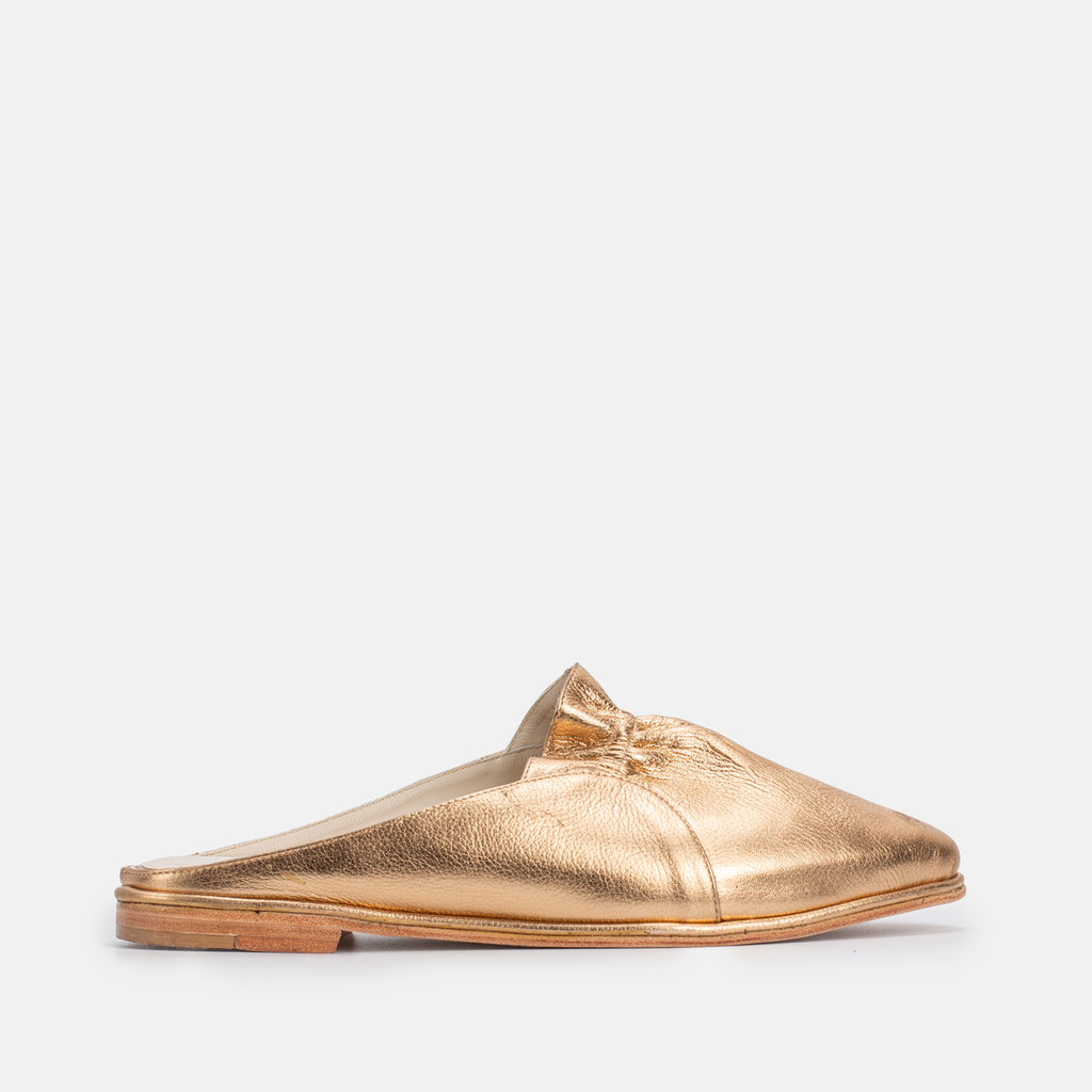 Belgha en cuir doré