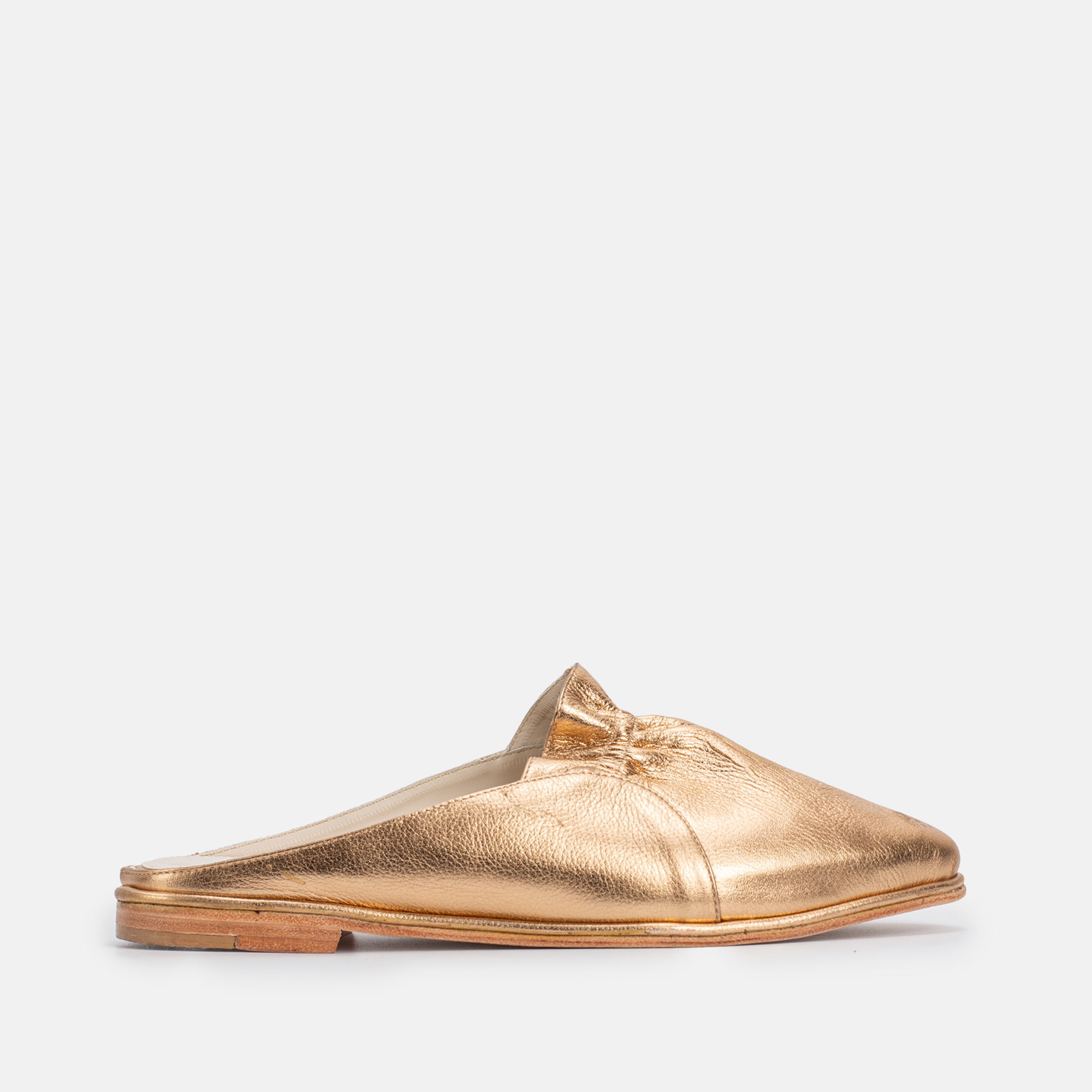 Belgha en cuir doré