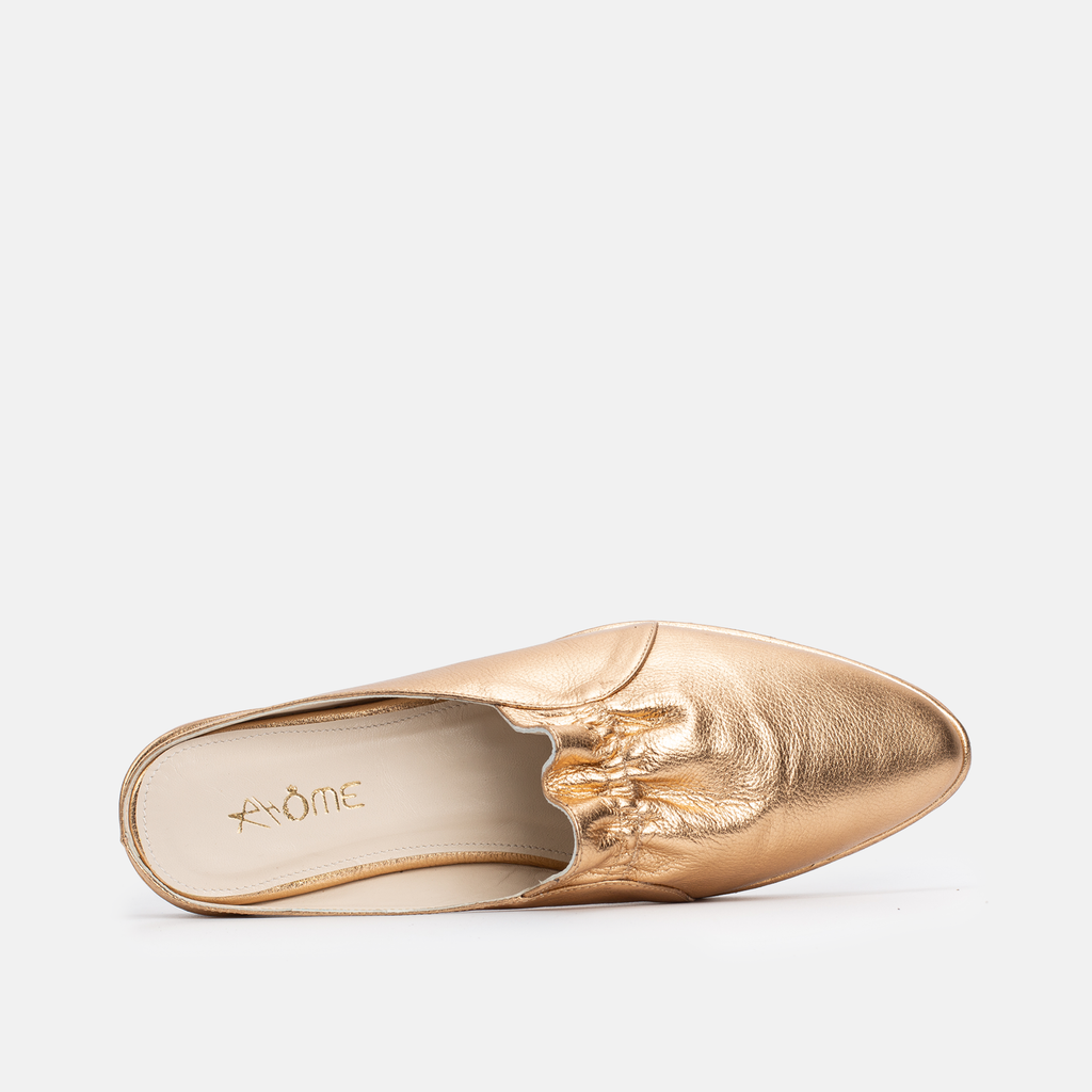 Belgha en cuir doré