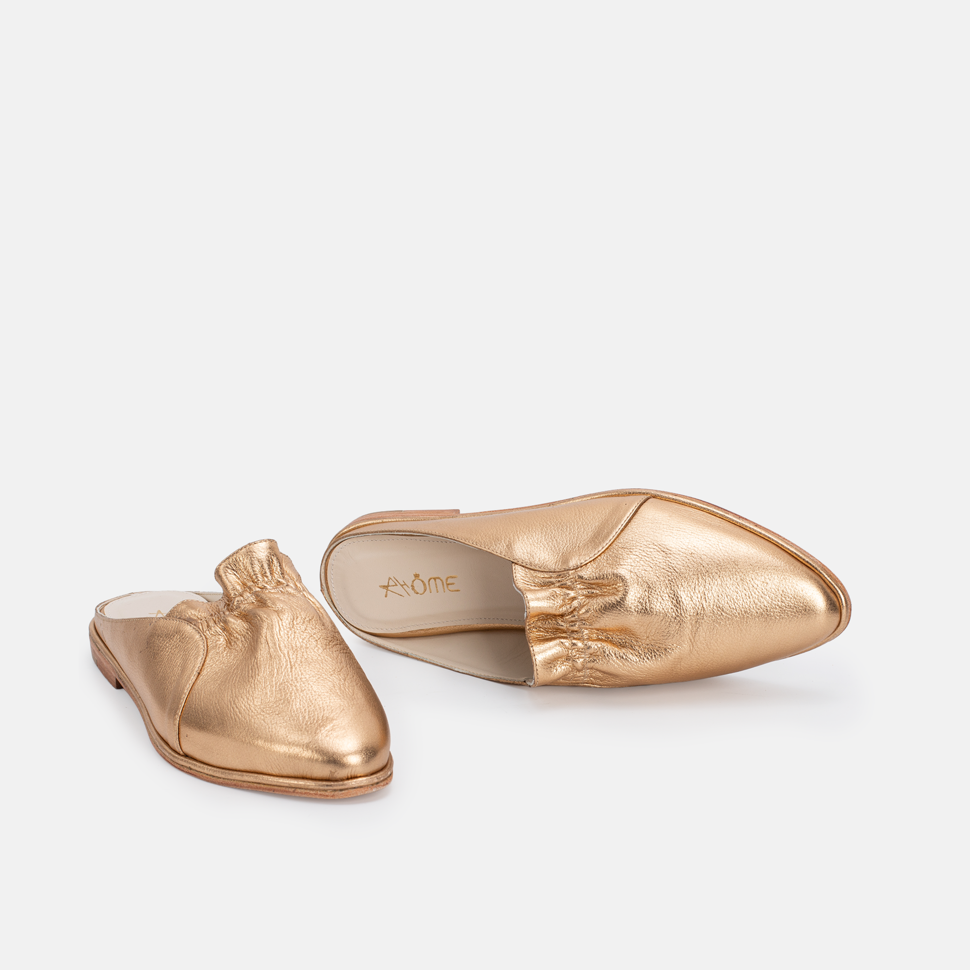 Belgha en cuir doré