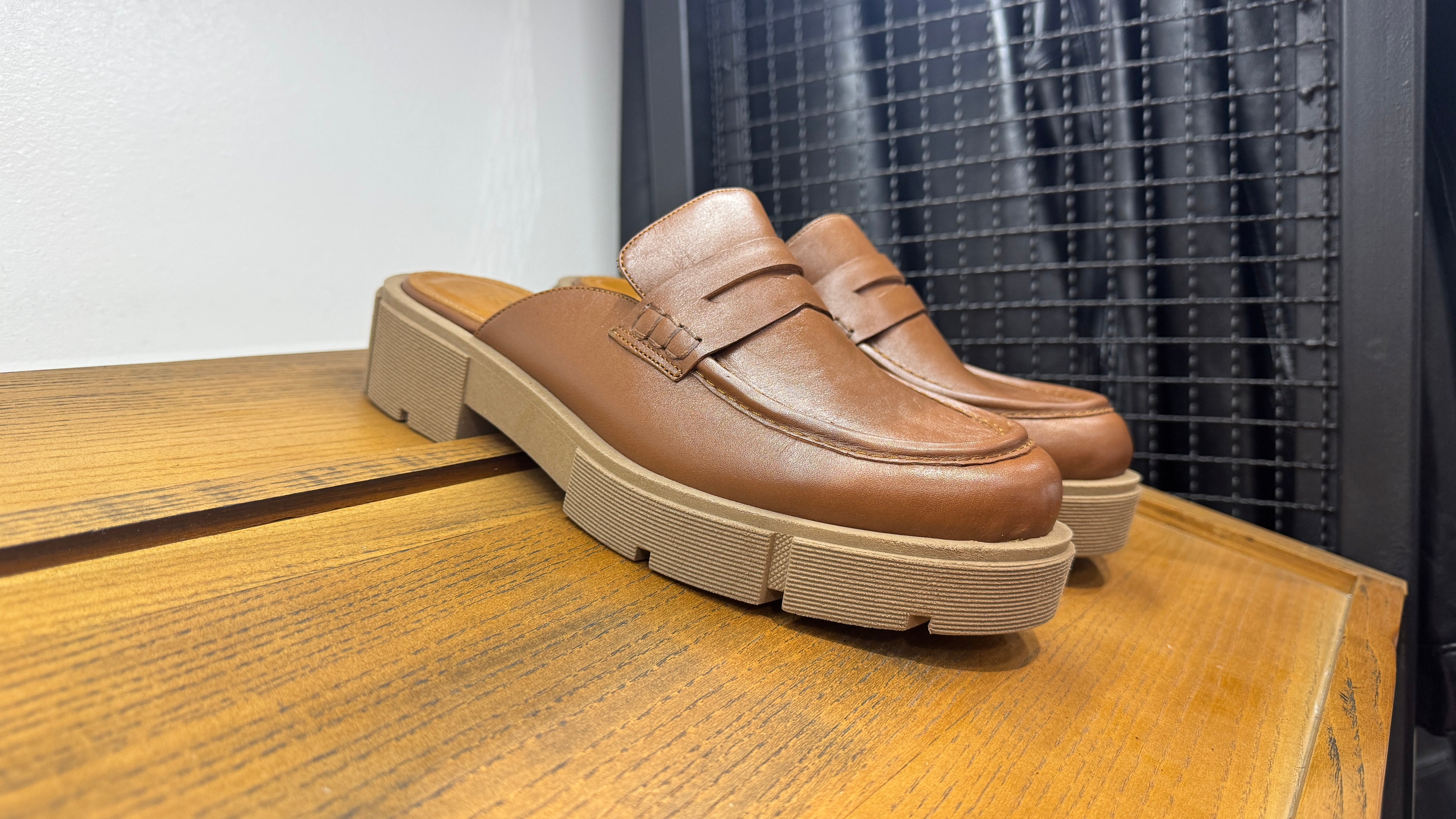 MULE MEKNES EN CUIR TABAC