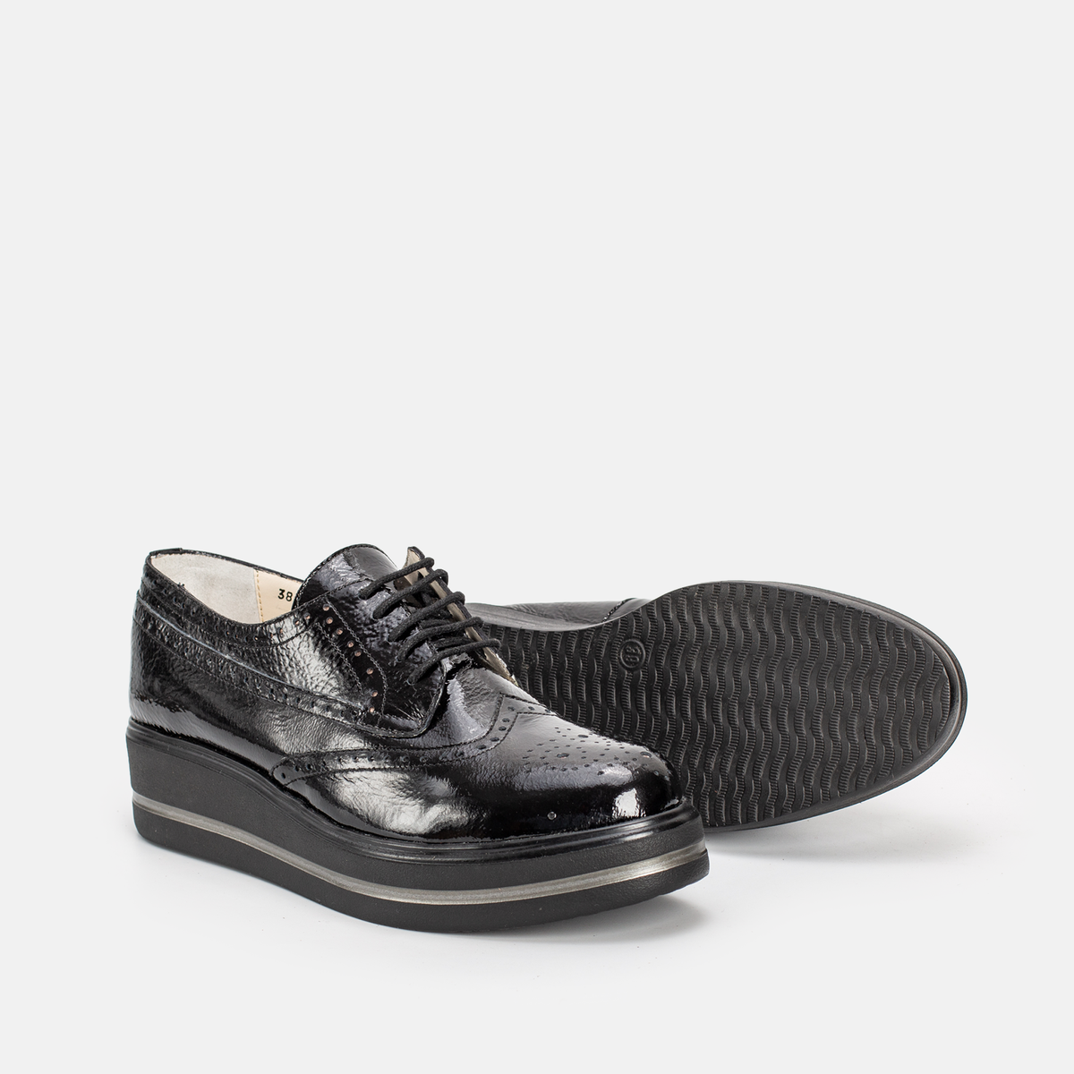 PINAR EN CUIR BRILLANT NOIR