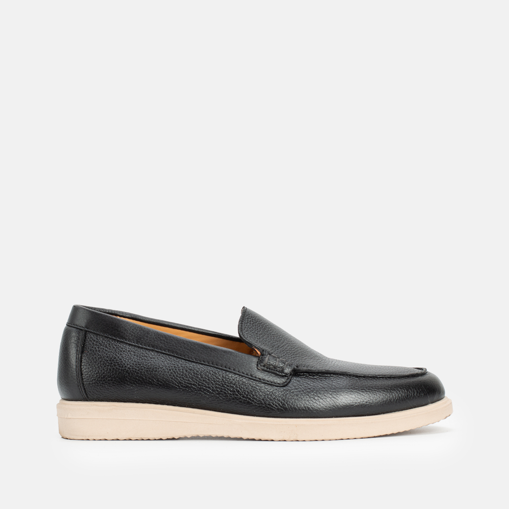 010 Mocassin en cuir Noir