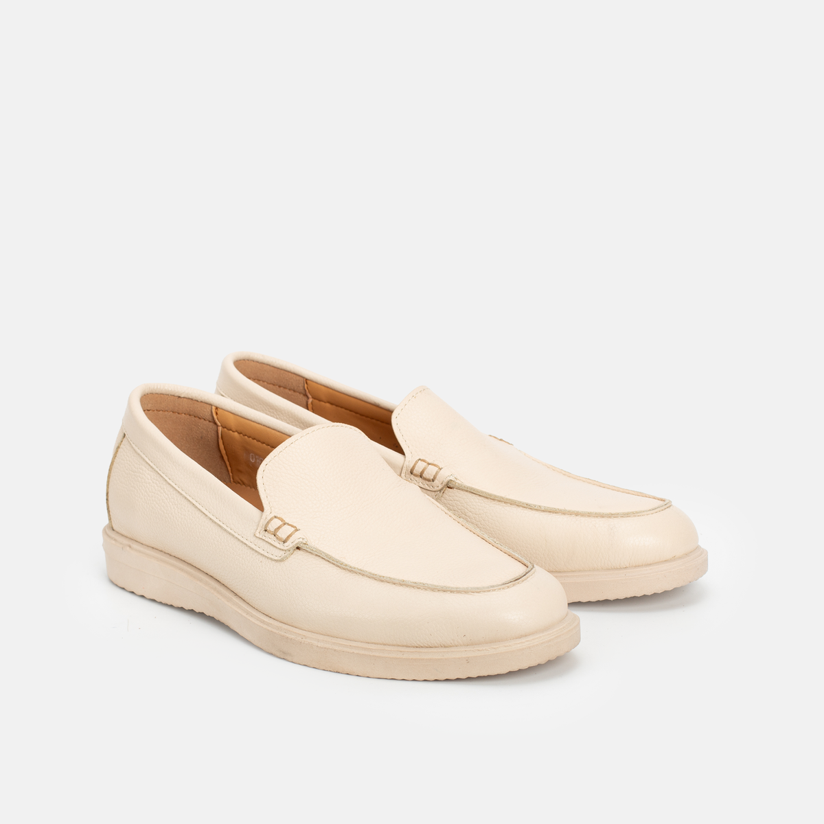 010 Mocassin en cuir Beige