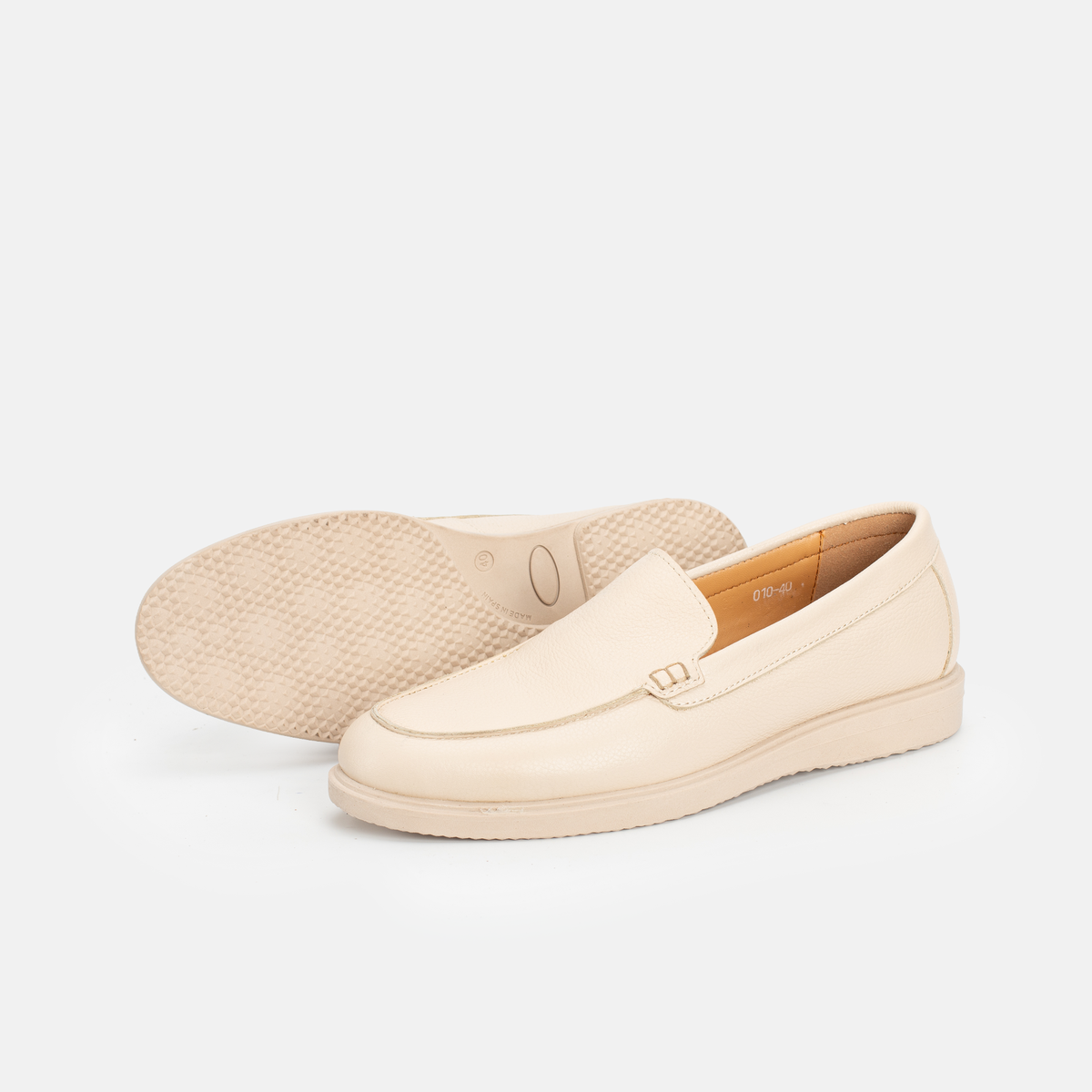 010 Mocassin en cuir Beige