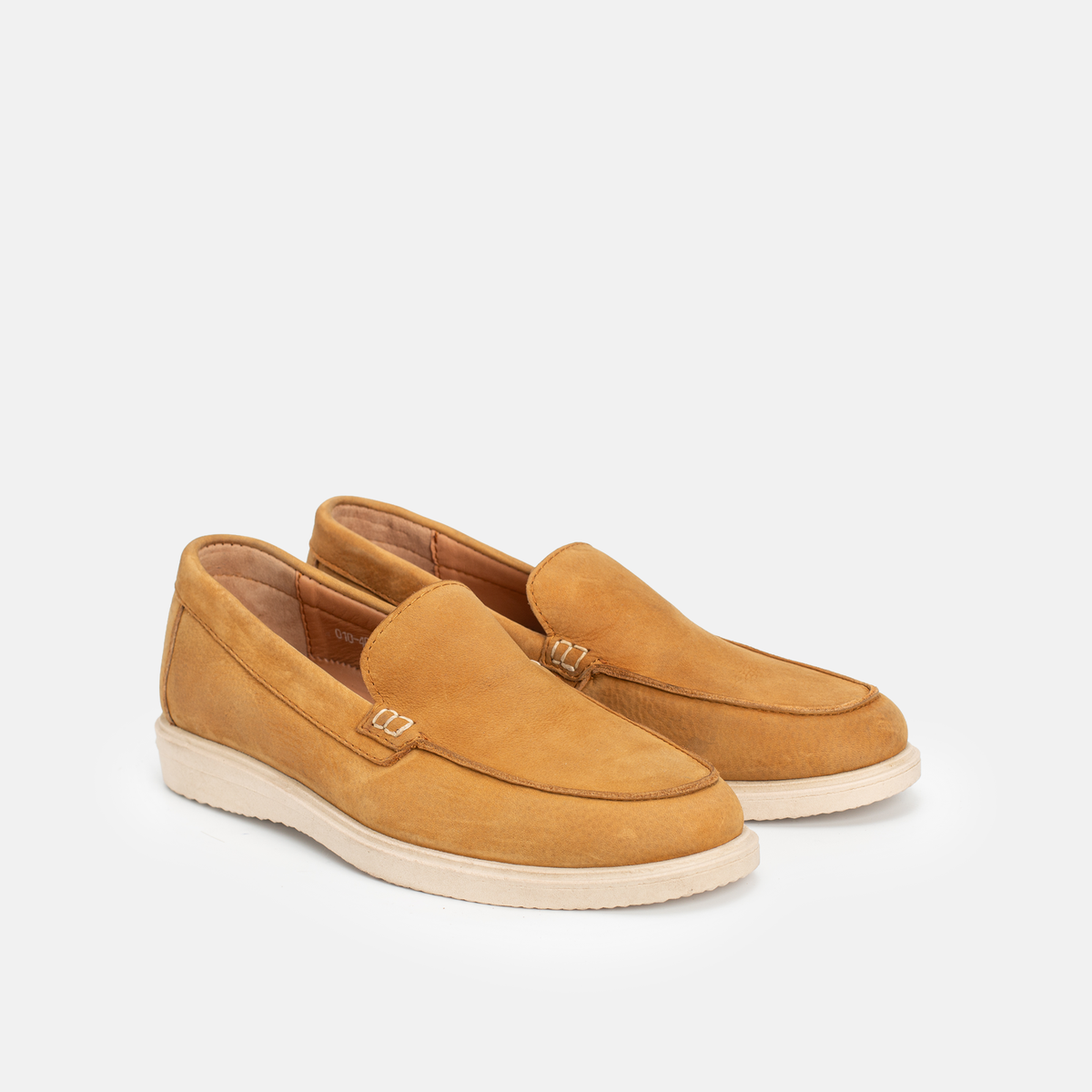 010 Mocassin en nubuck Tabac
