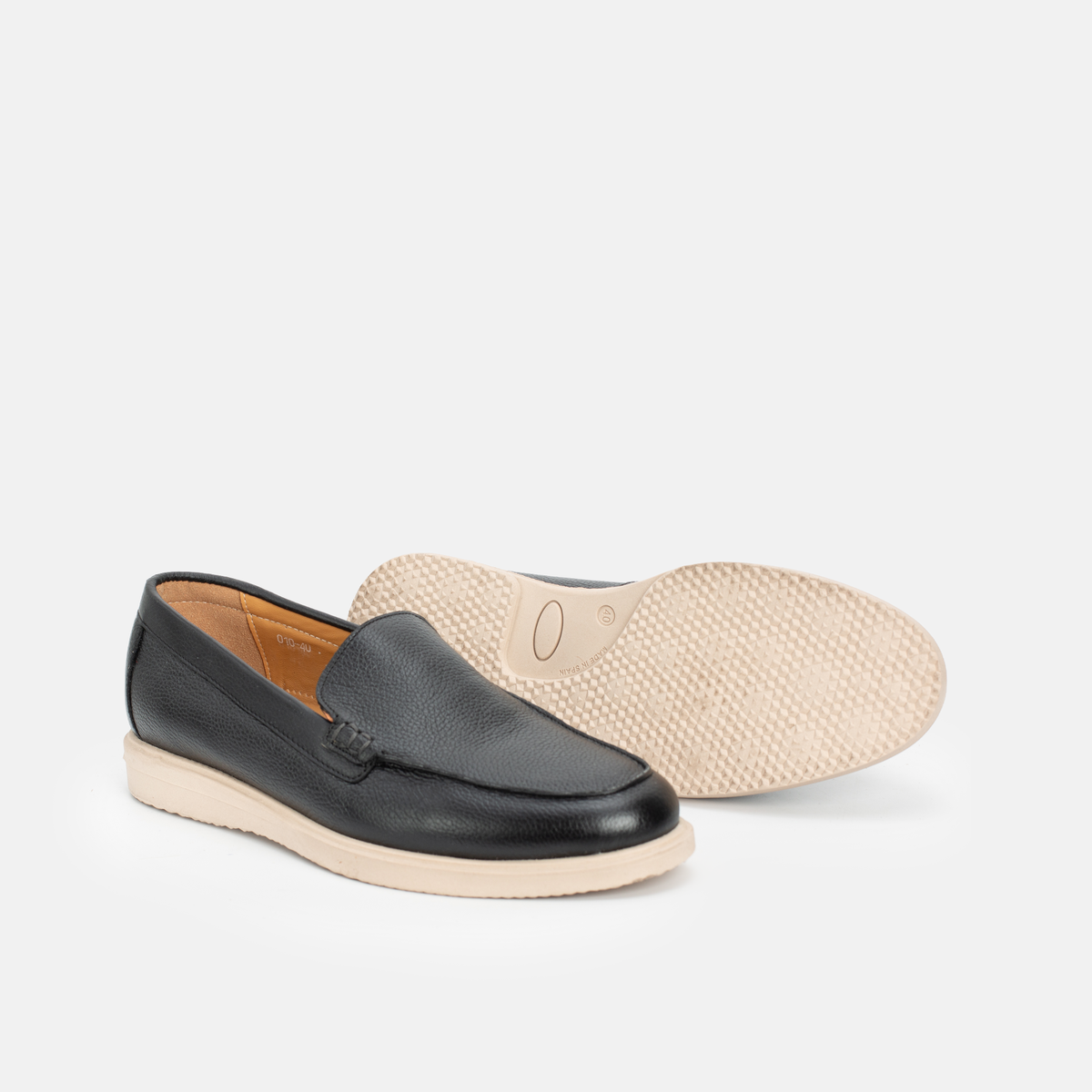 010 Mocassin en cuir Noir