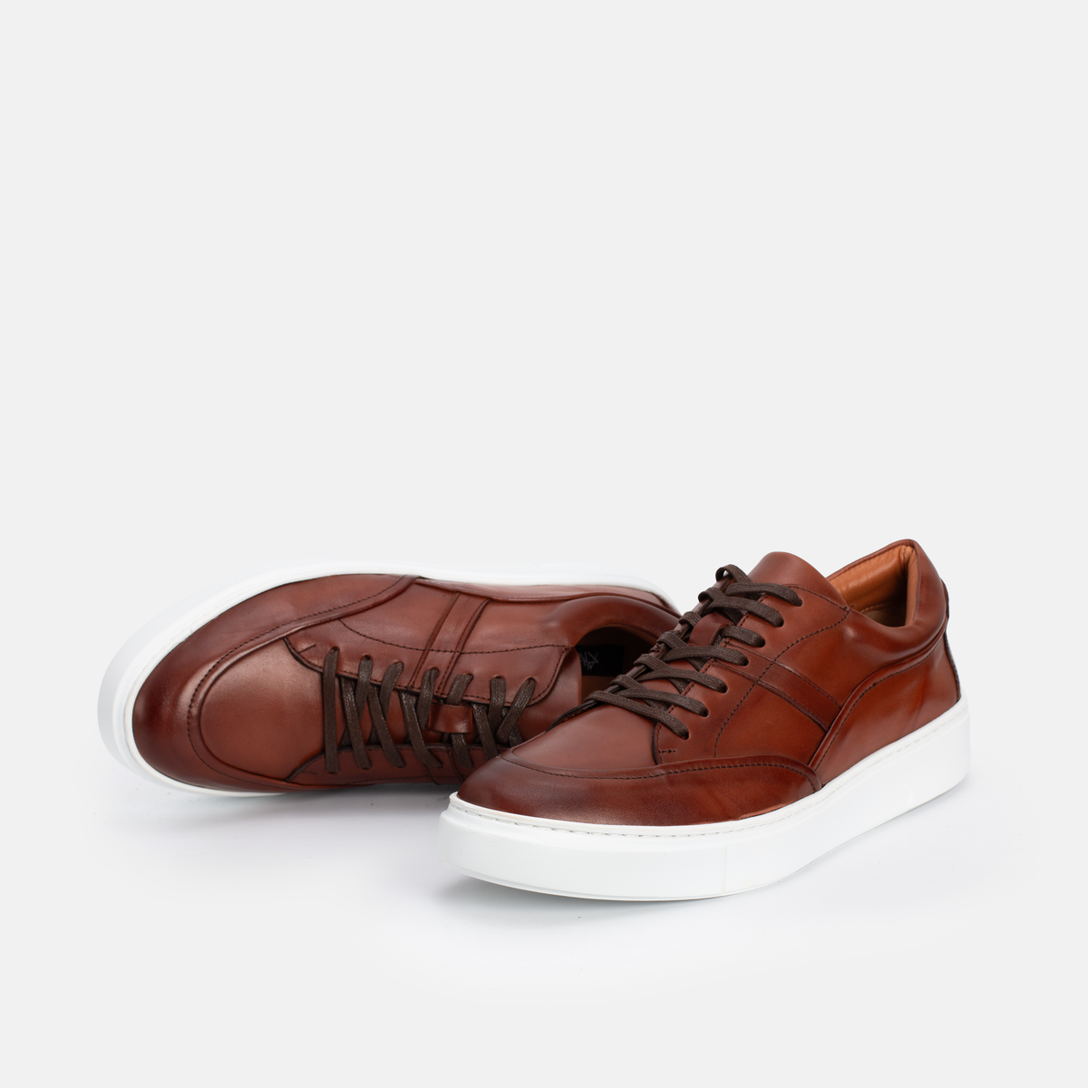 2326 En cuir Tabac