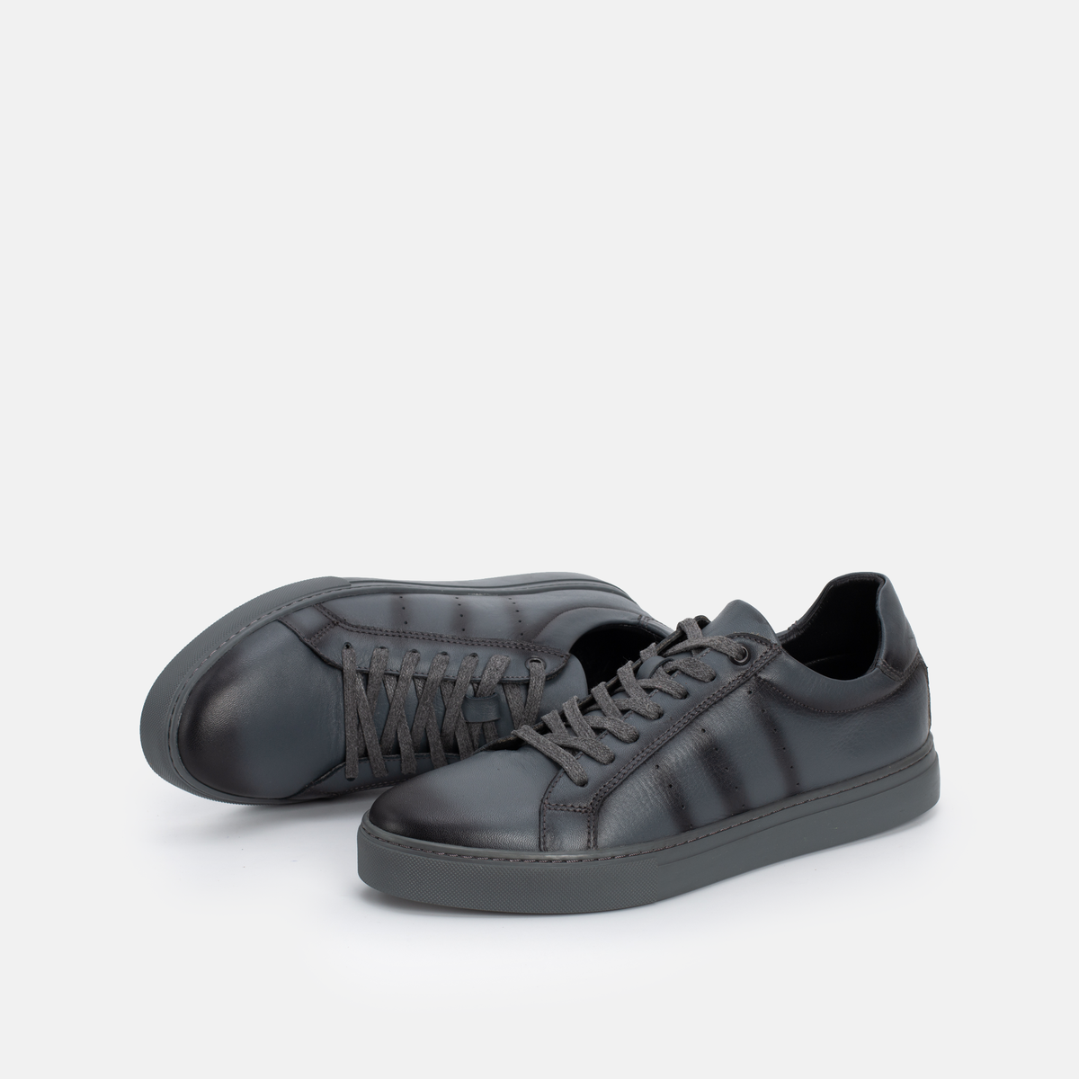 BASKET EN CUIR GRIS 528