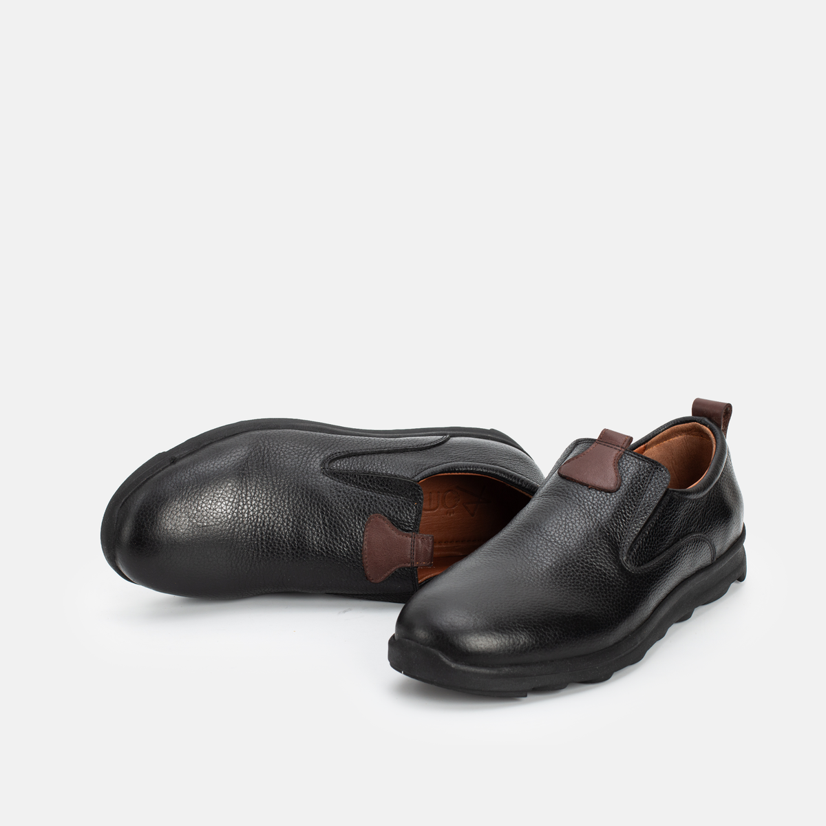 Chaussure en Cuir Noir-694