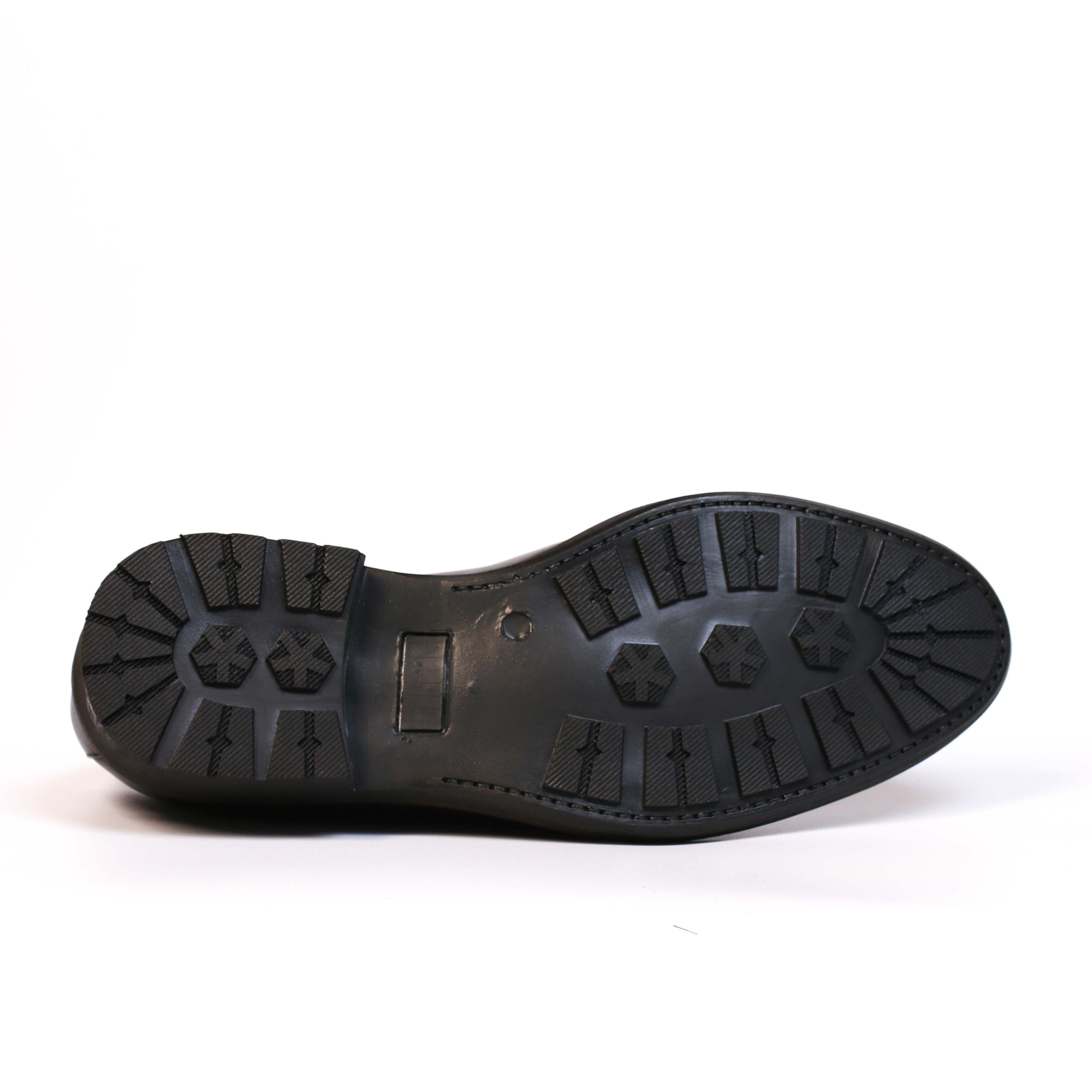 Chaussure en Cuir Noir-625