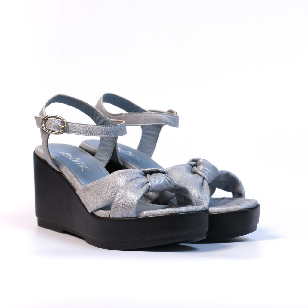 7006 SANDALES EN CUIR BLEU CIEL