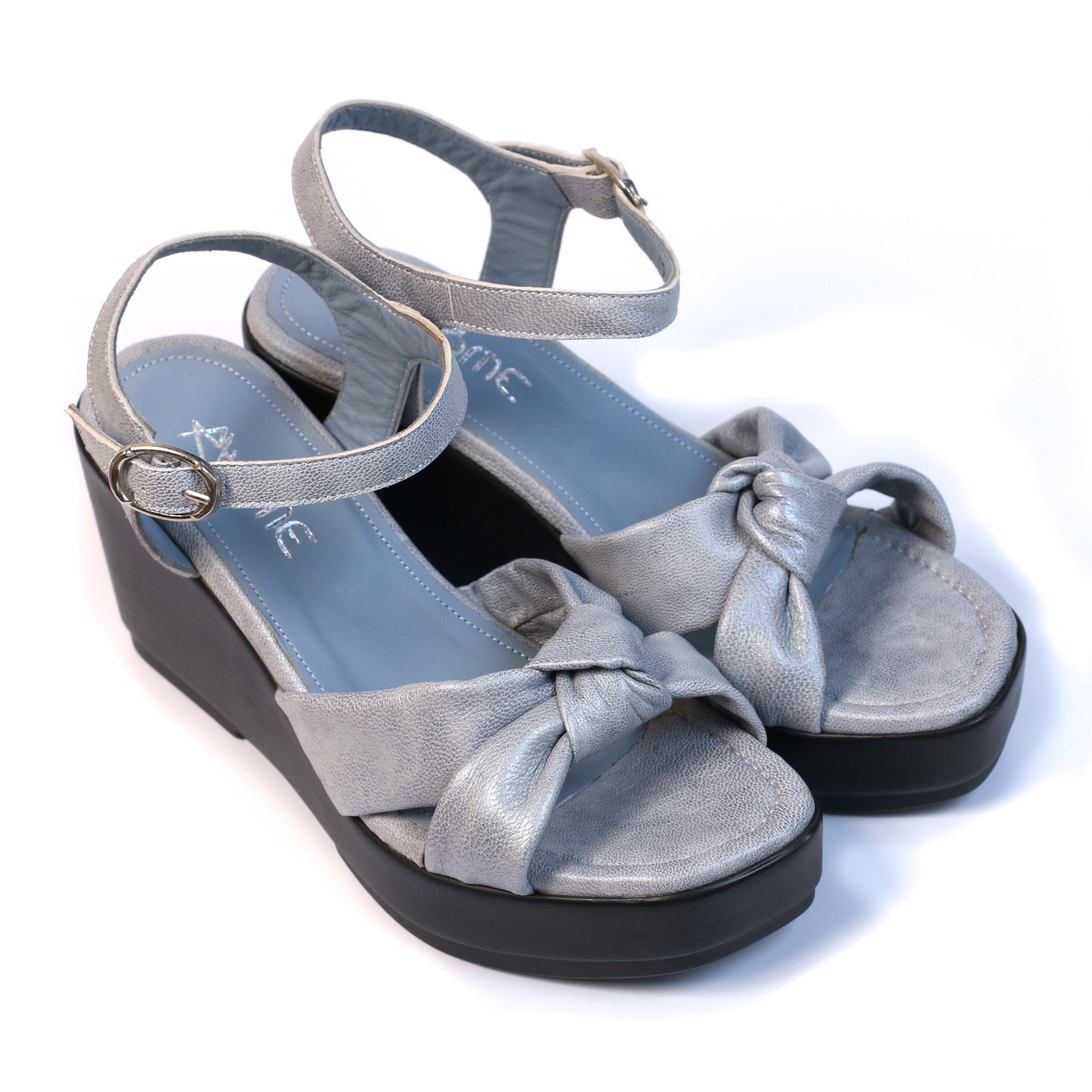 7006 SANDALES EN CUIR BLEU CIEL