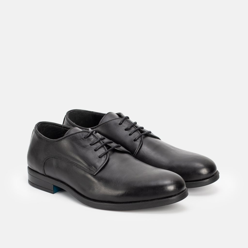 Chaussure en Cuir Noir 138