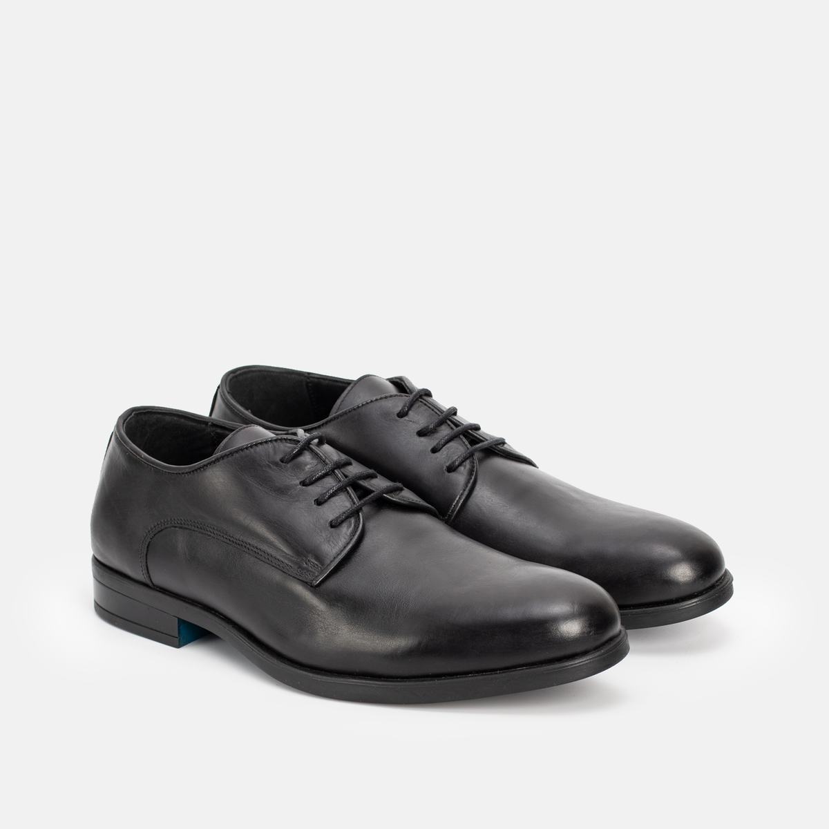 Chaussure en Cuir Noir 138