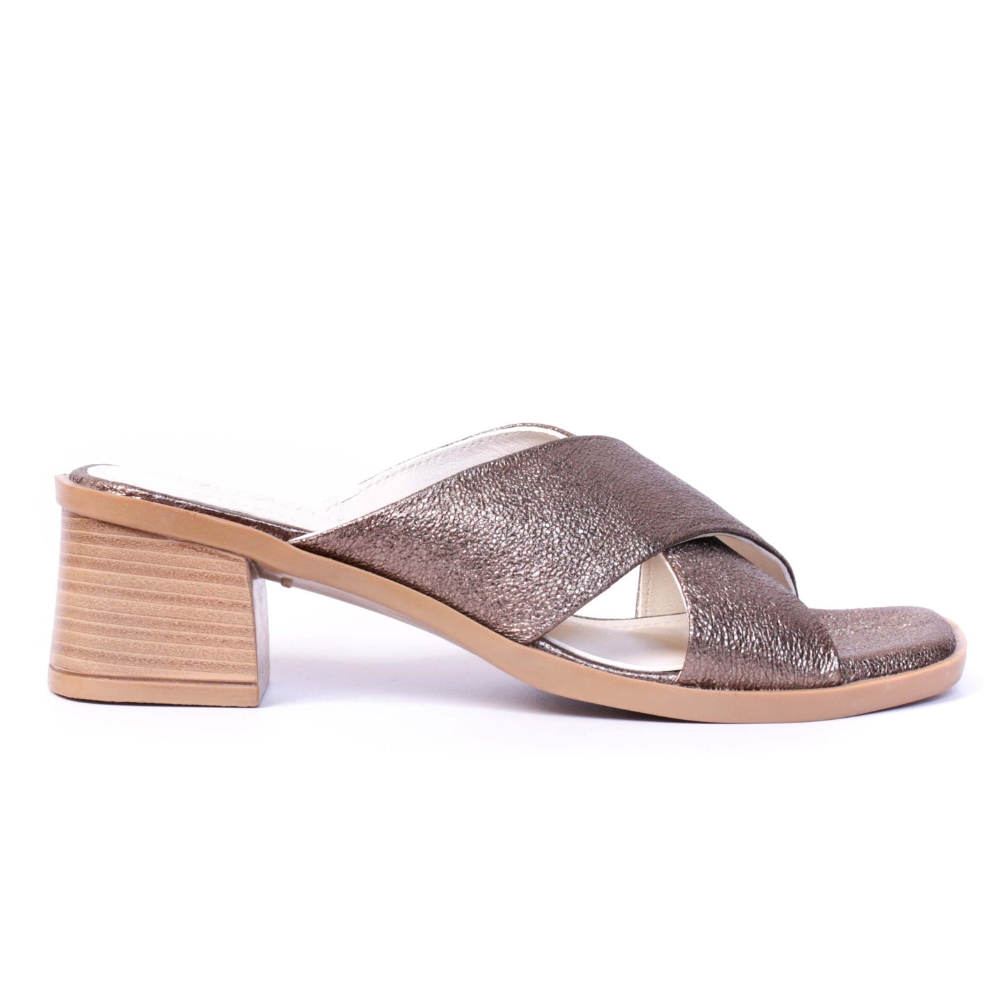 149 SANDALES EN CUIR BRONZE Grainé