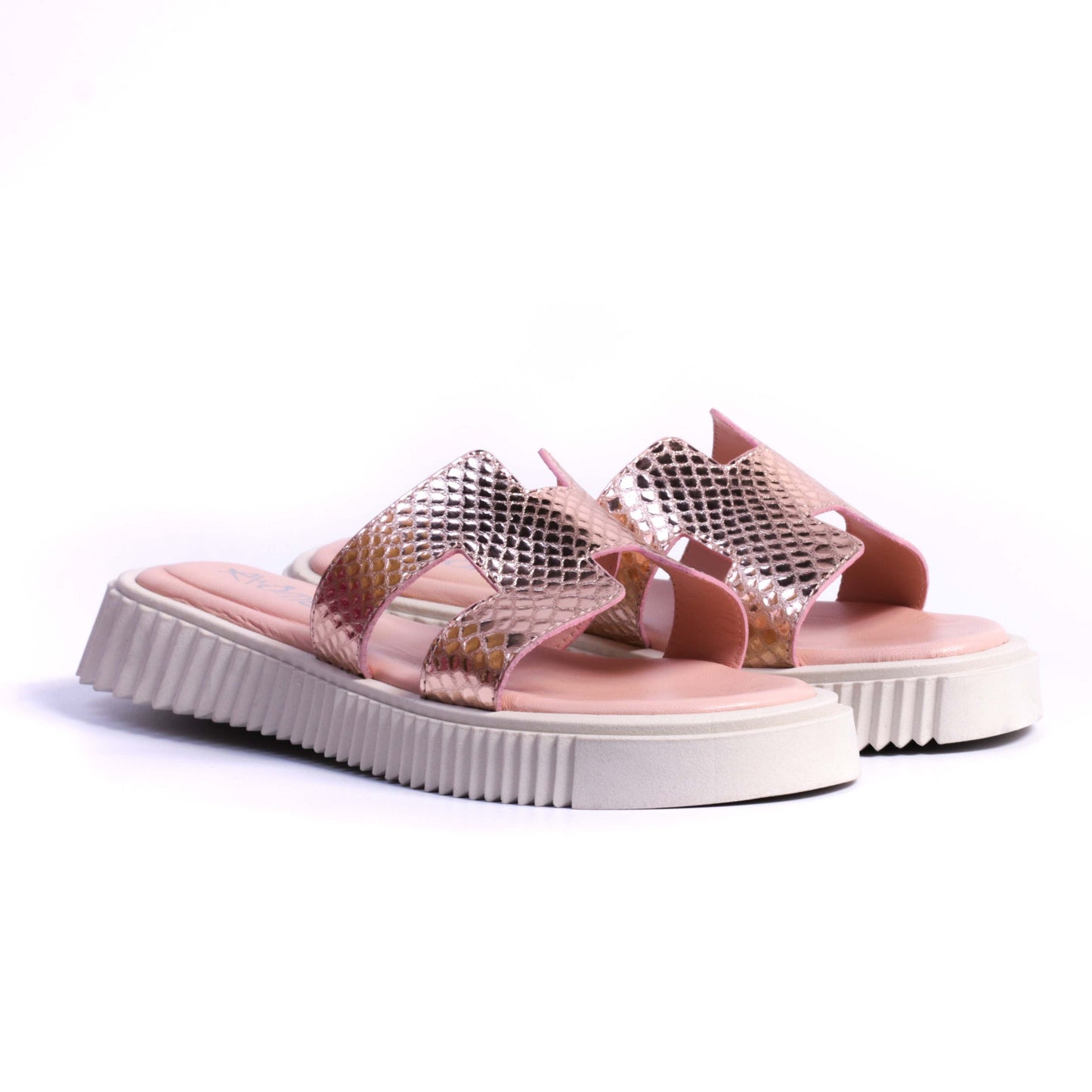 011 SANDALES EN CUIR EFFET CROCO ROSE GOLDE