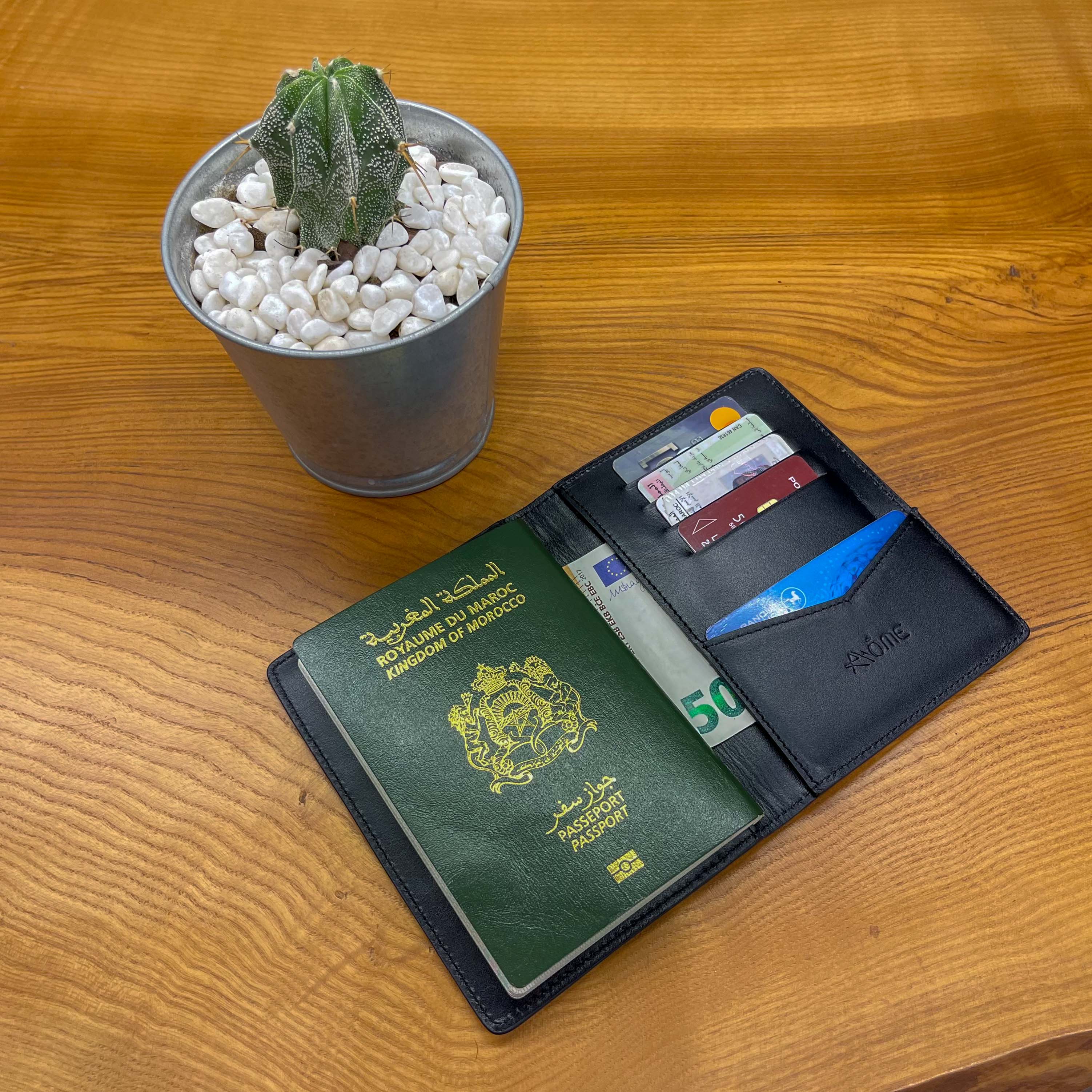 Porte-passeport en cuir Noir
