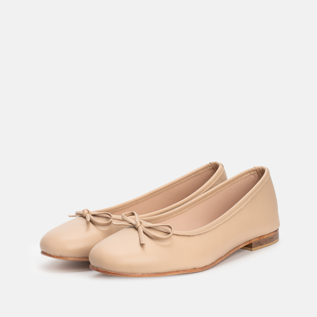 Claudia Beige