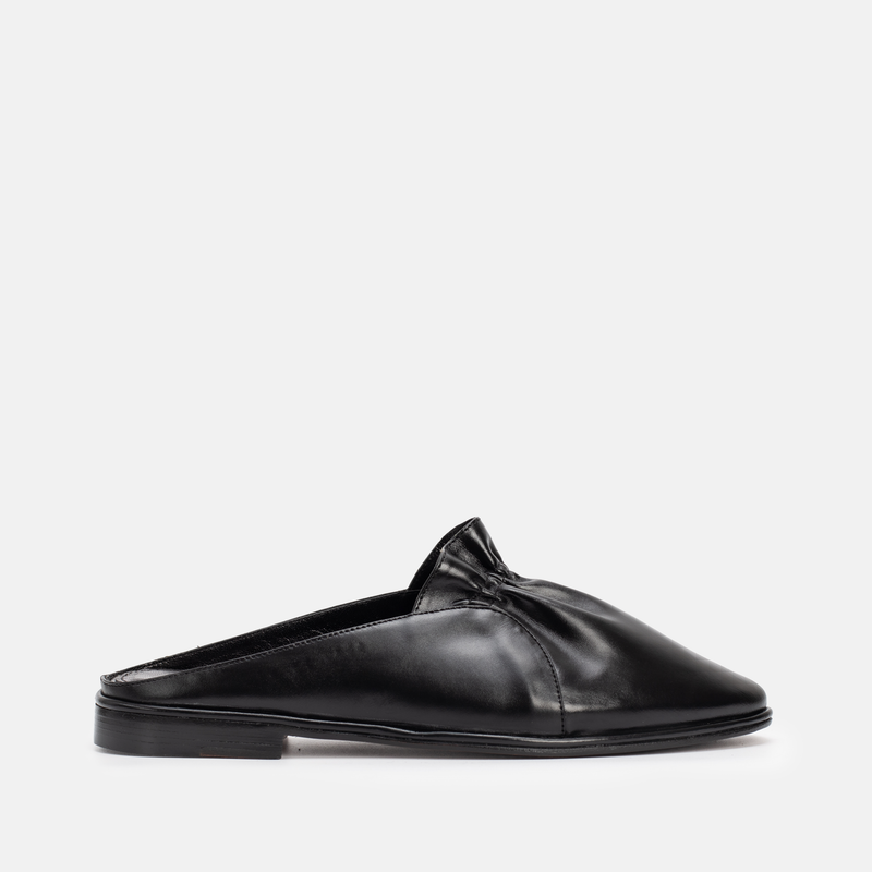 Belgha en cuir noir