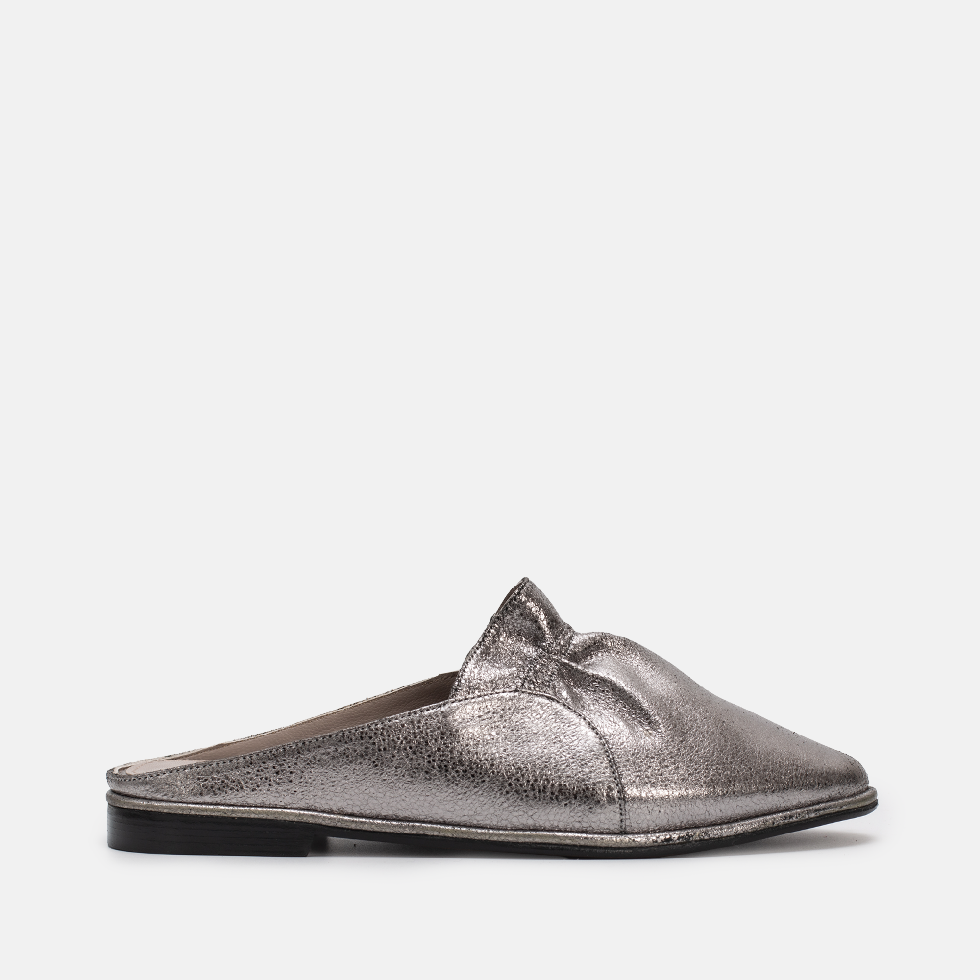 Belgha en cuir Nickel