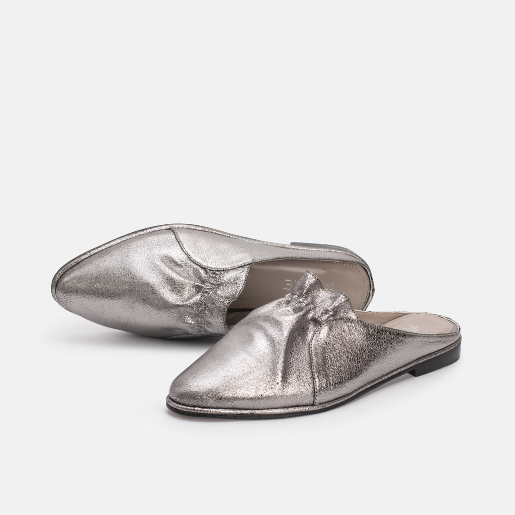 Belgha en cuir Nickel