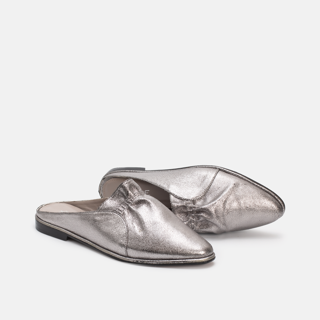 Belgha en cuir Nickel
