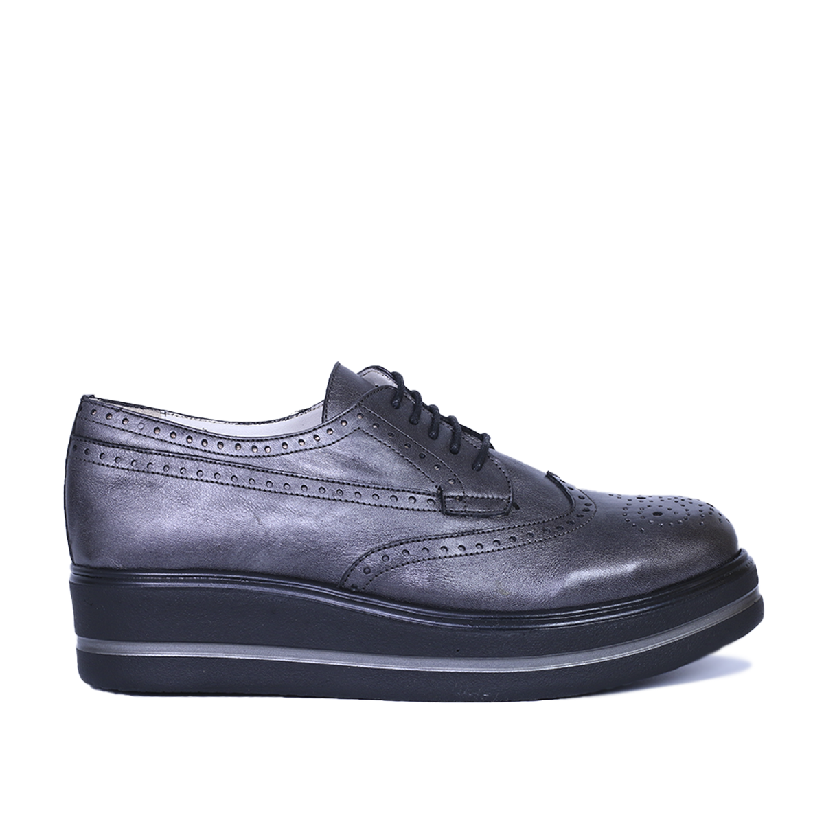 PINAR EN CUIR GRIS