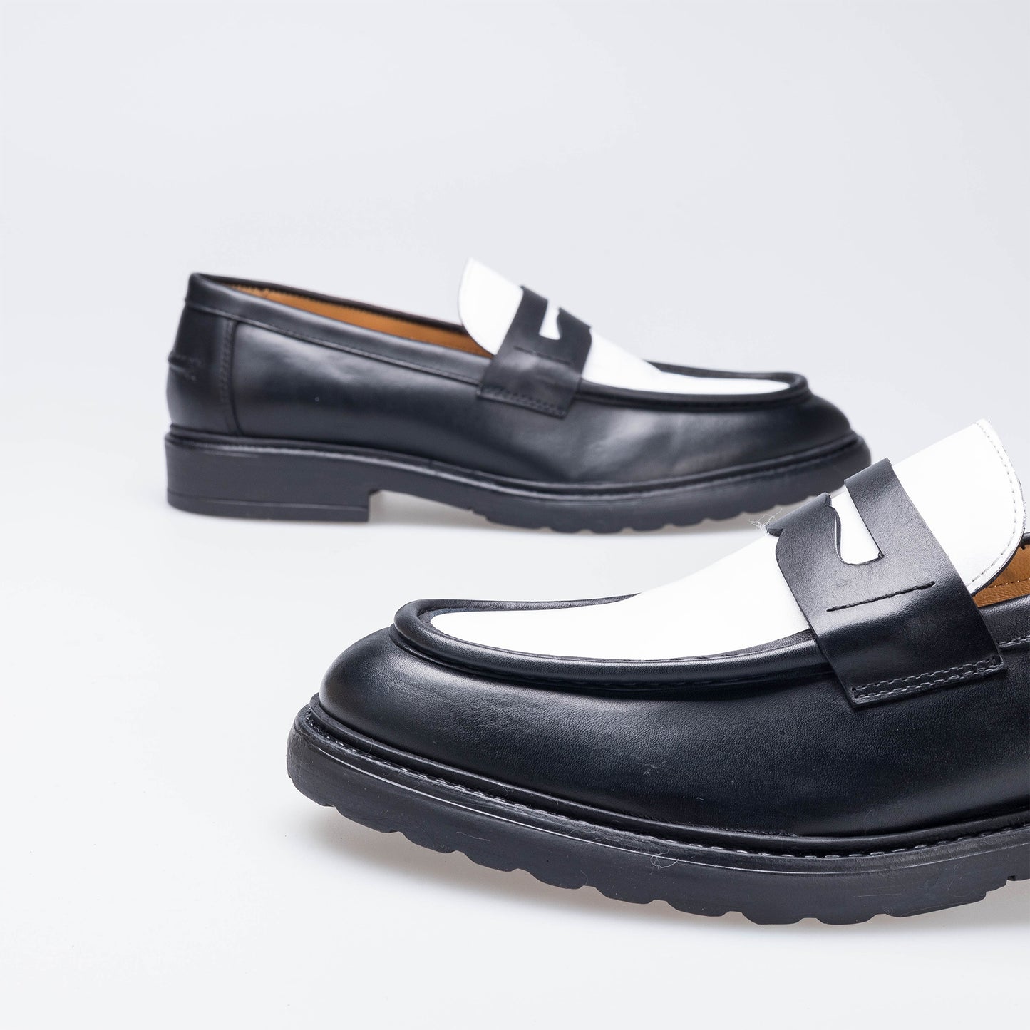 NAPOLI EN CUIR NOIR & BLANC