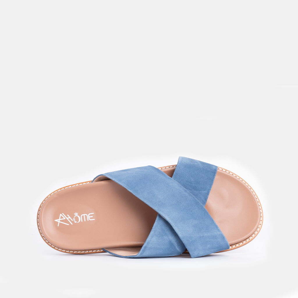 Tracy en Daim Bleu Ciel
