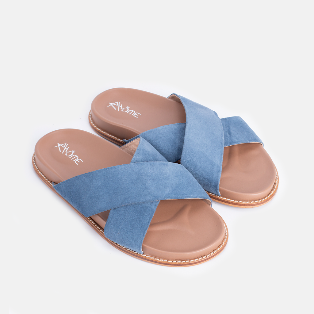 Tracy en Daim Bleu Ciel