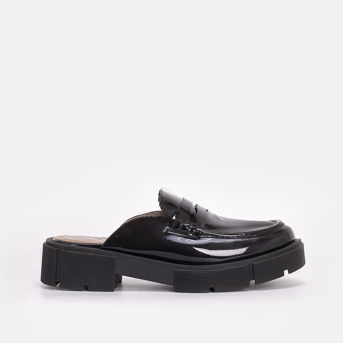 MULE MEKNES EN CUIR NOIR VERNIE
