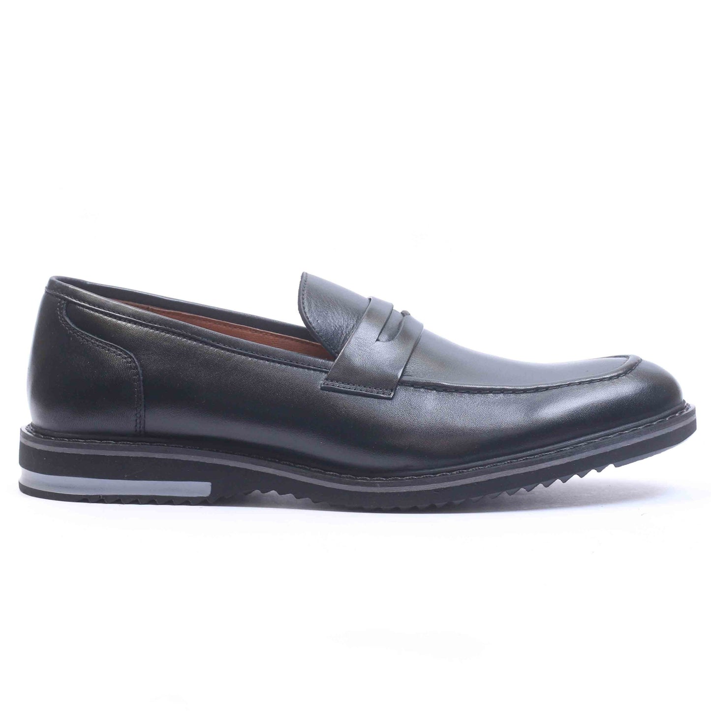 Chaussure en Cuir Noir-077