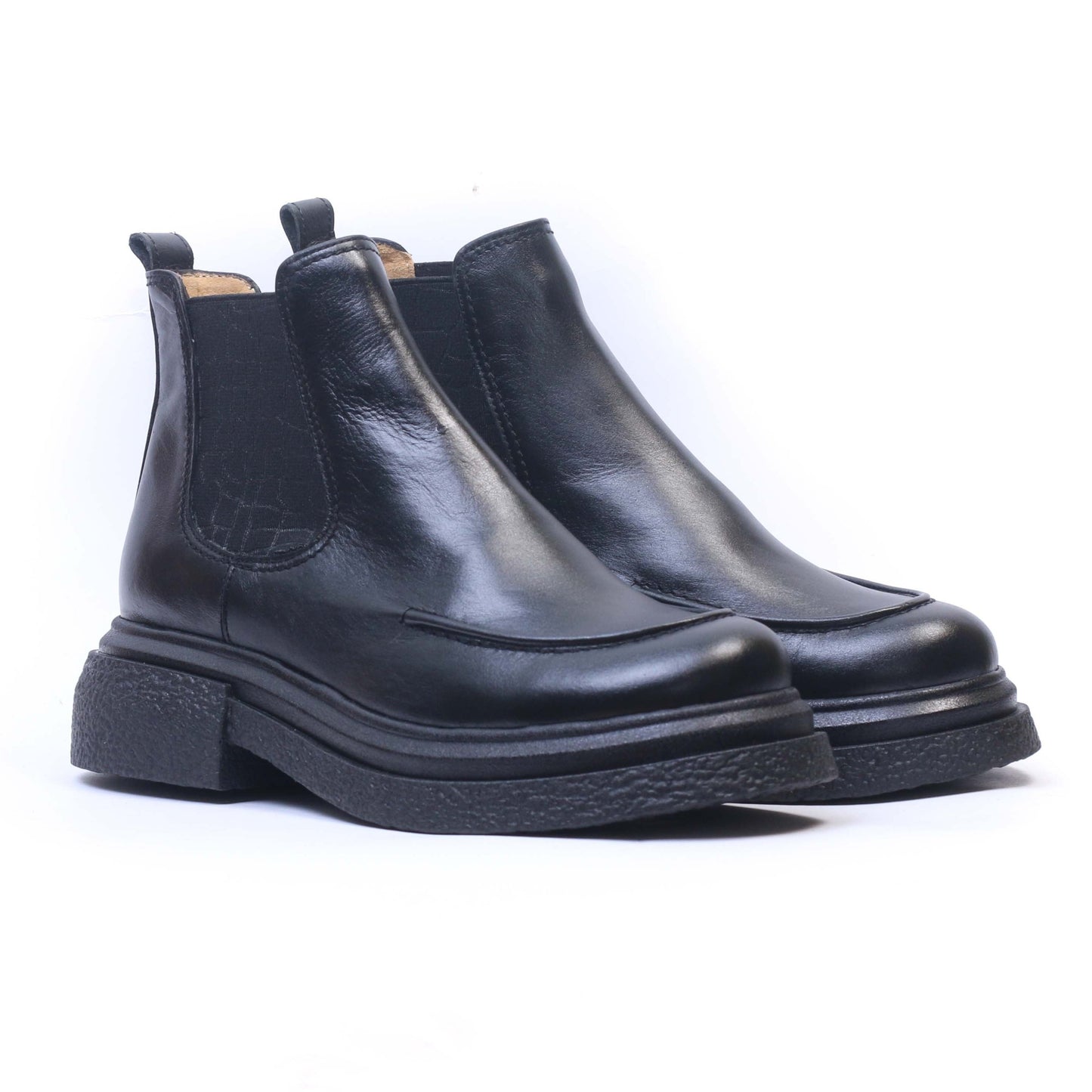 BOTTINE EN CUIR NOIR 091