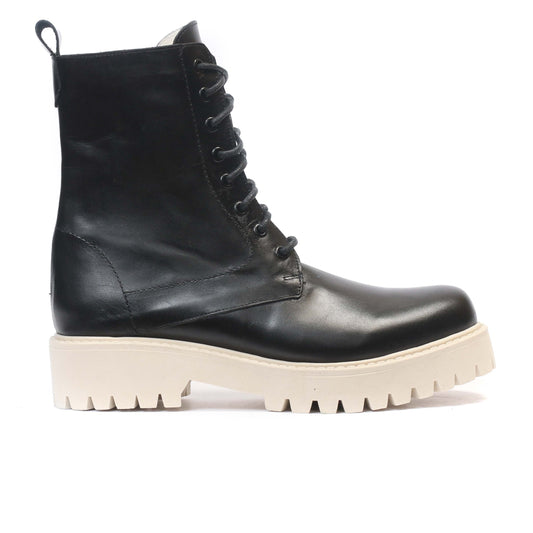 BOTTINE EN CUIR NOIR 2062